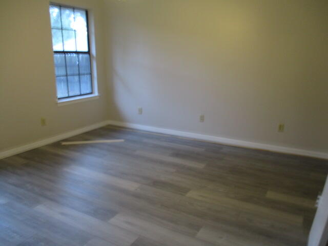 BAYVIIEW MANOR - Residential Lease