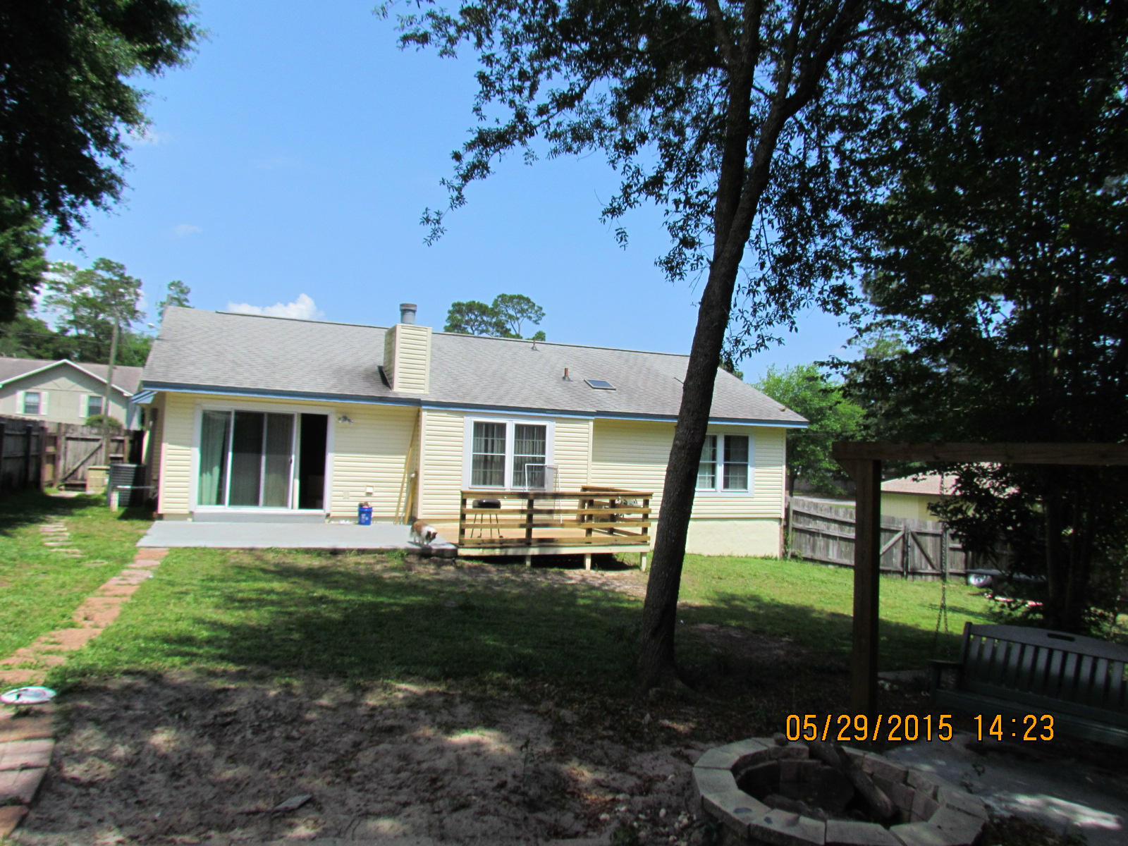 VALPARAISO PINECREST 5 - Residential Lease