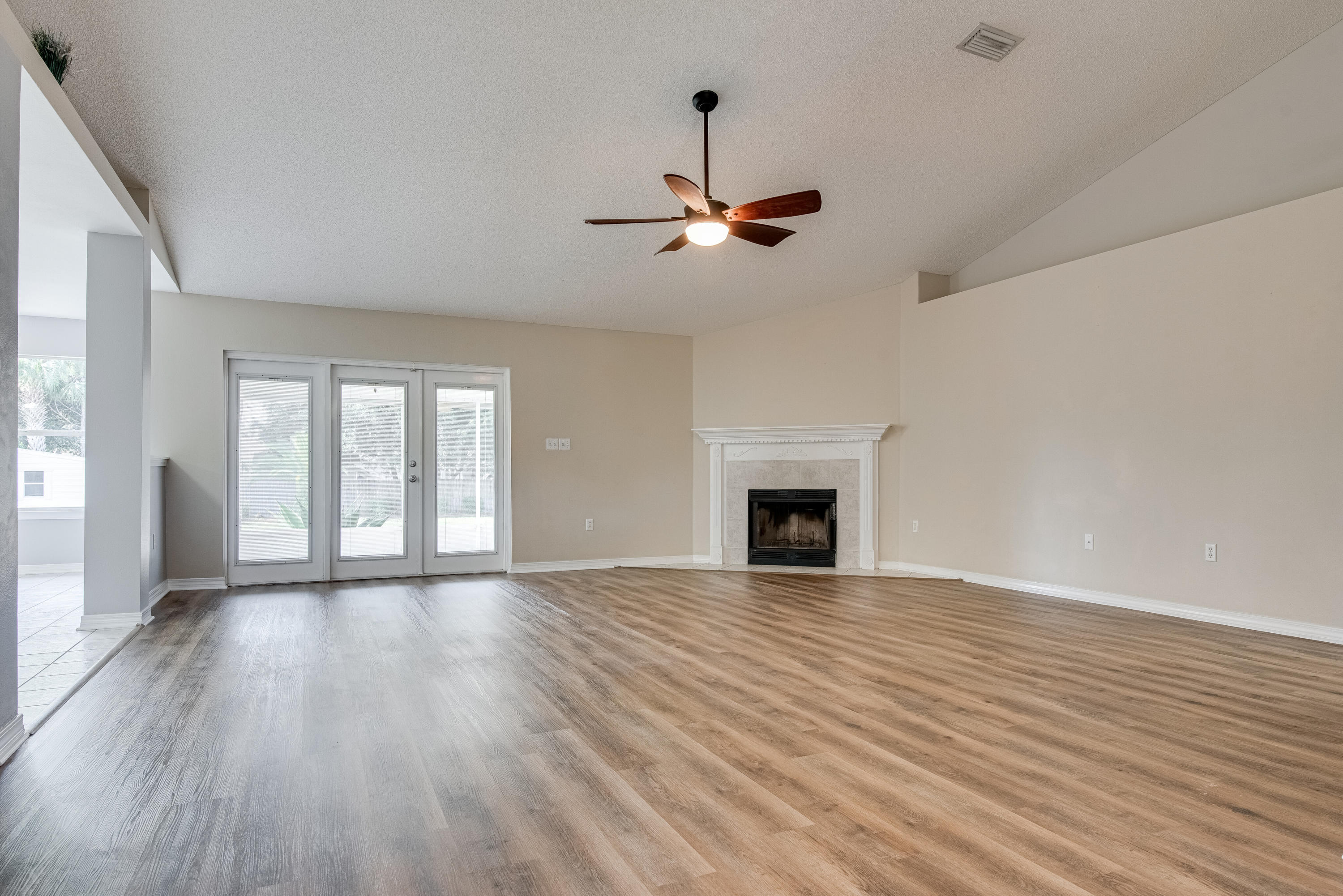 HOLLEY BY THE SEA - Residential