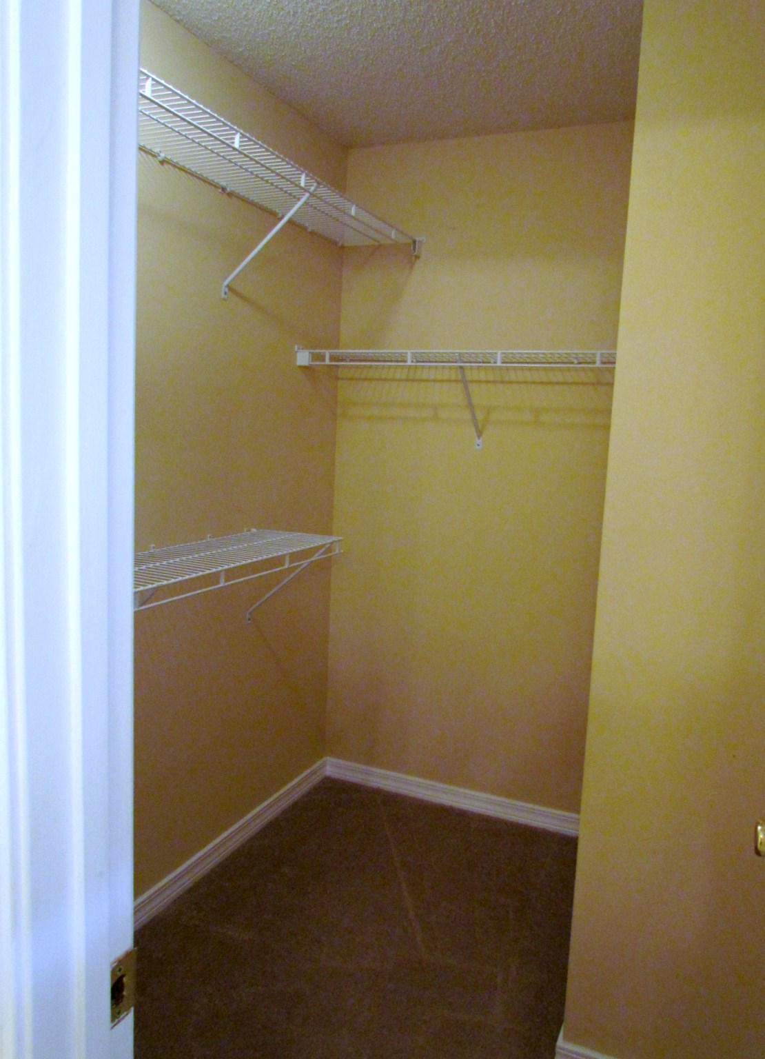 WHITEPOINT - Residential Lease