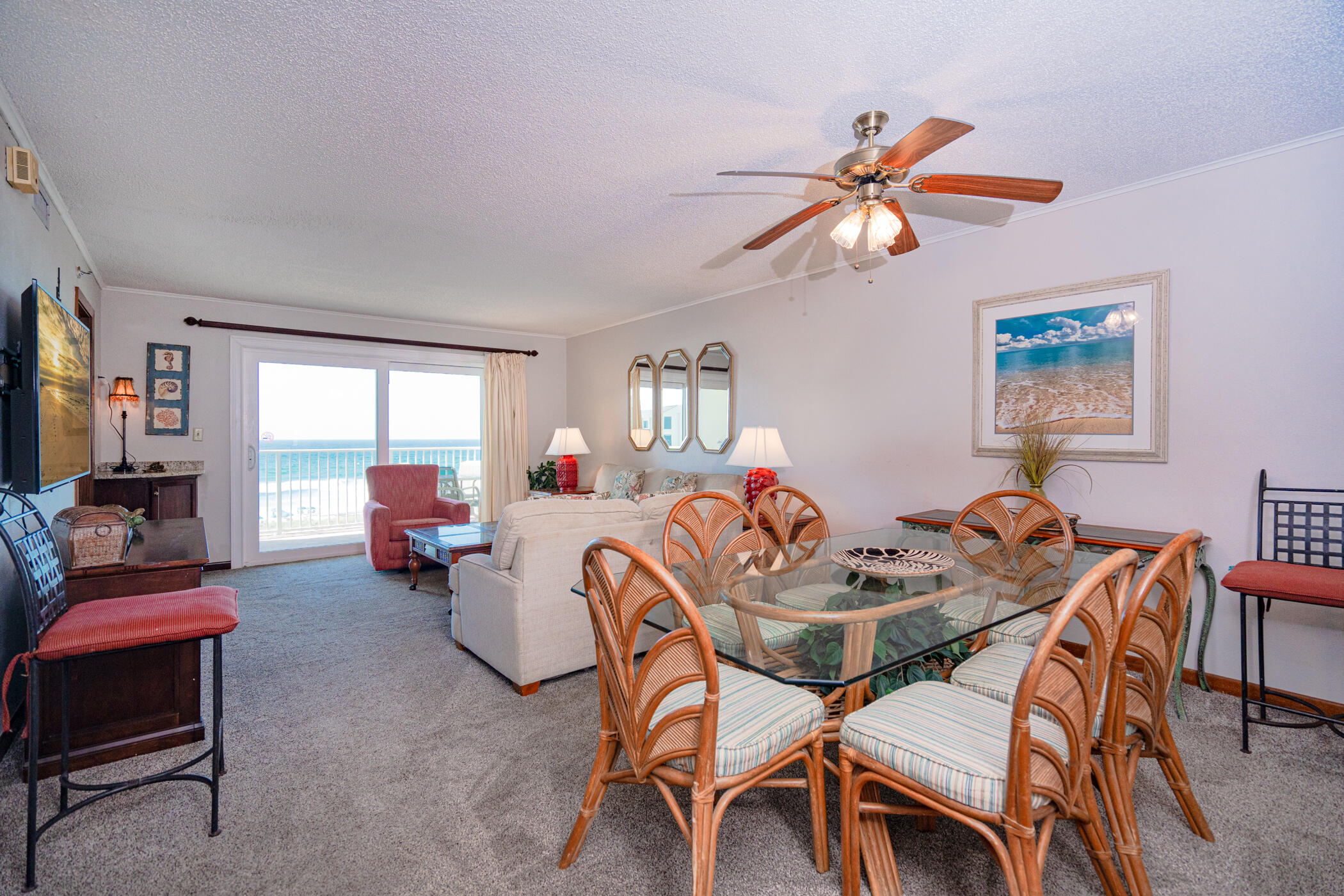 ISLANDER CONDO - Residential