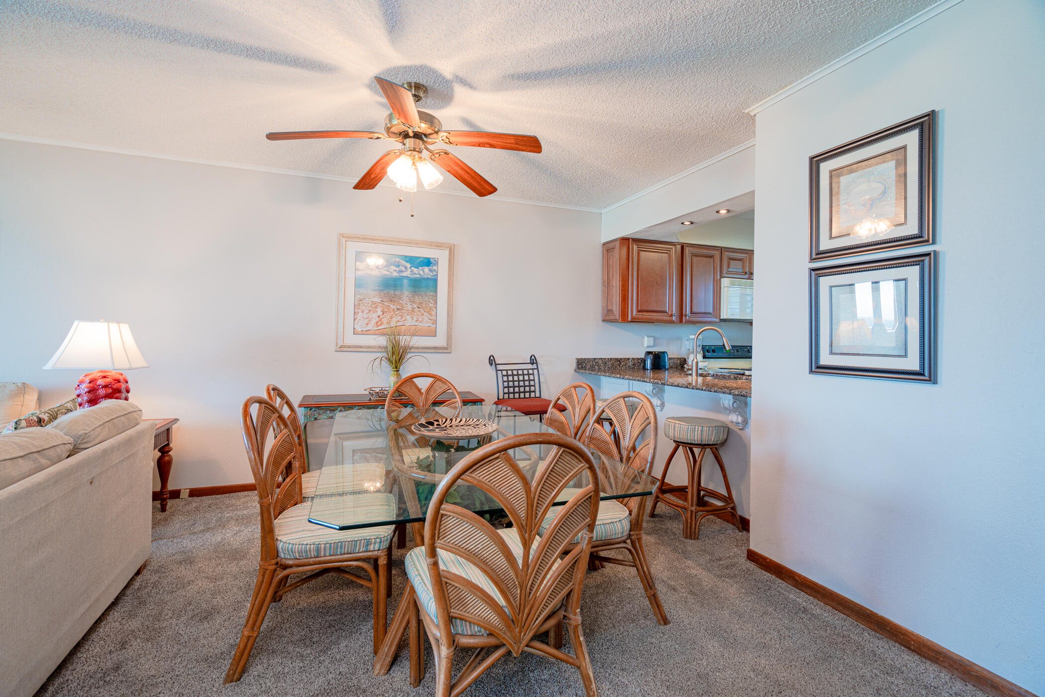 ISLANDER CONDO - Residential