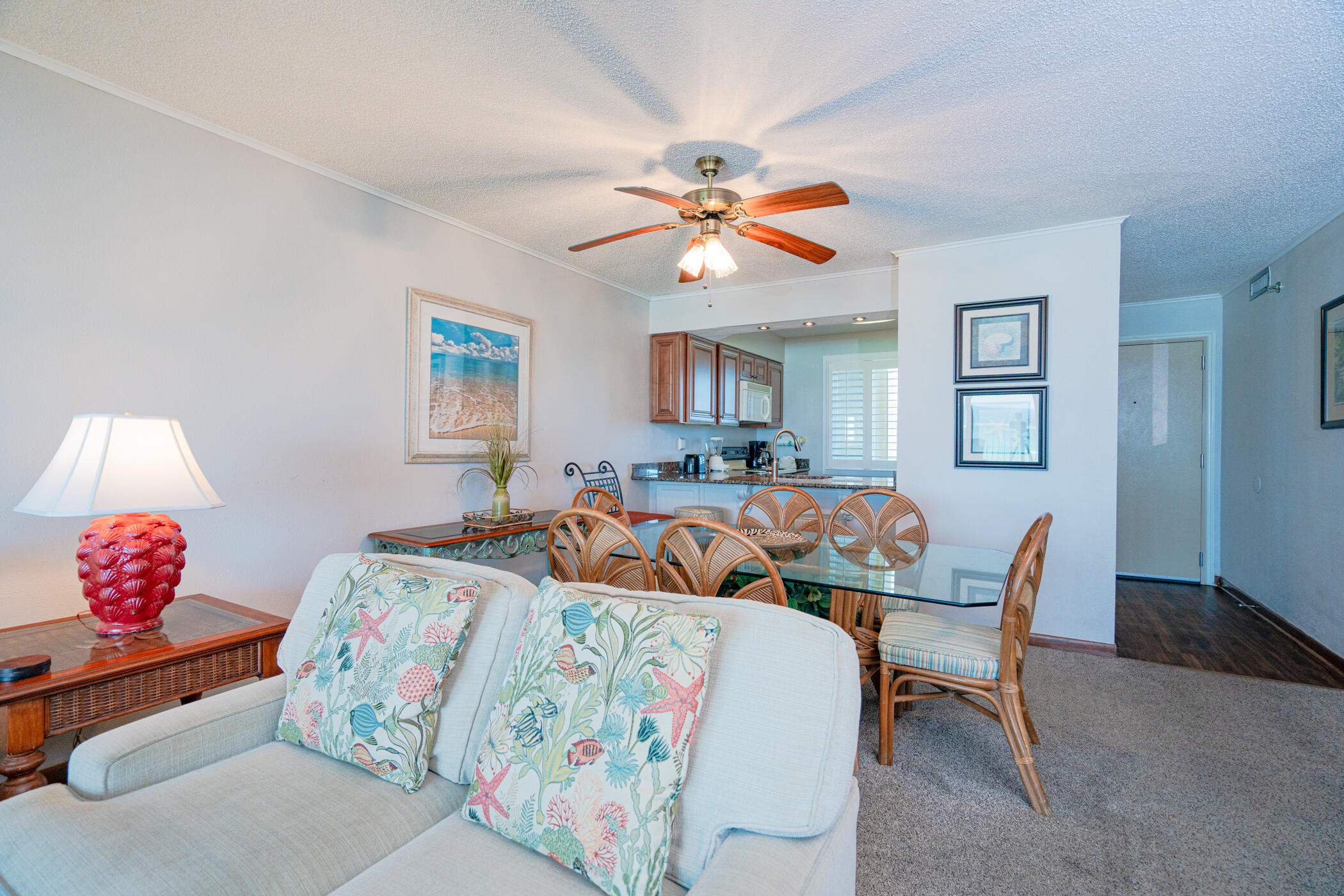 ISLANDER CONDO - Residential