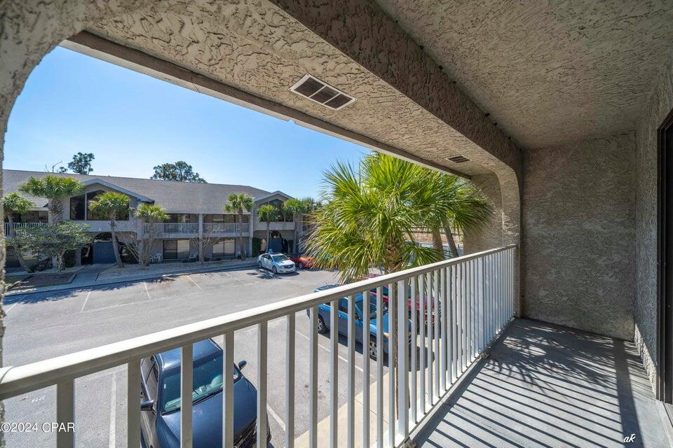 Hombre Golf Village - Residential Lease