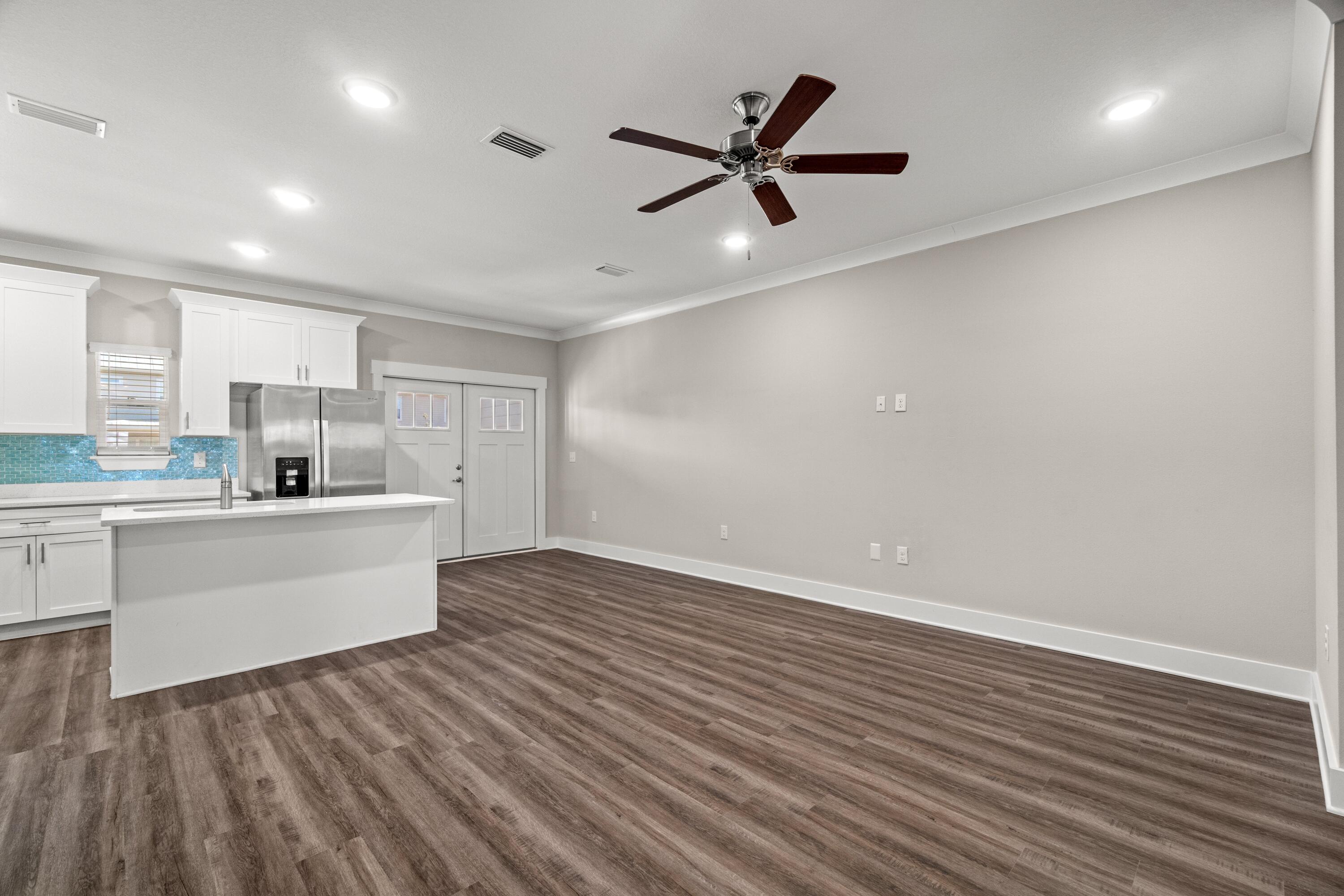 VERANDAS AT FREEPORT - Residential