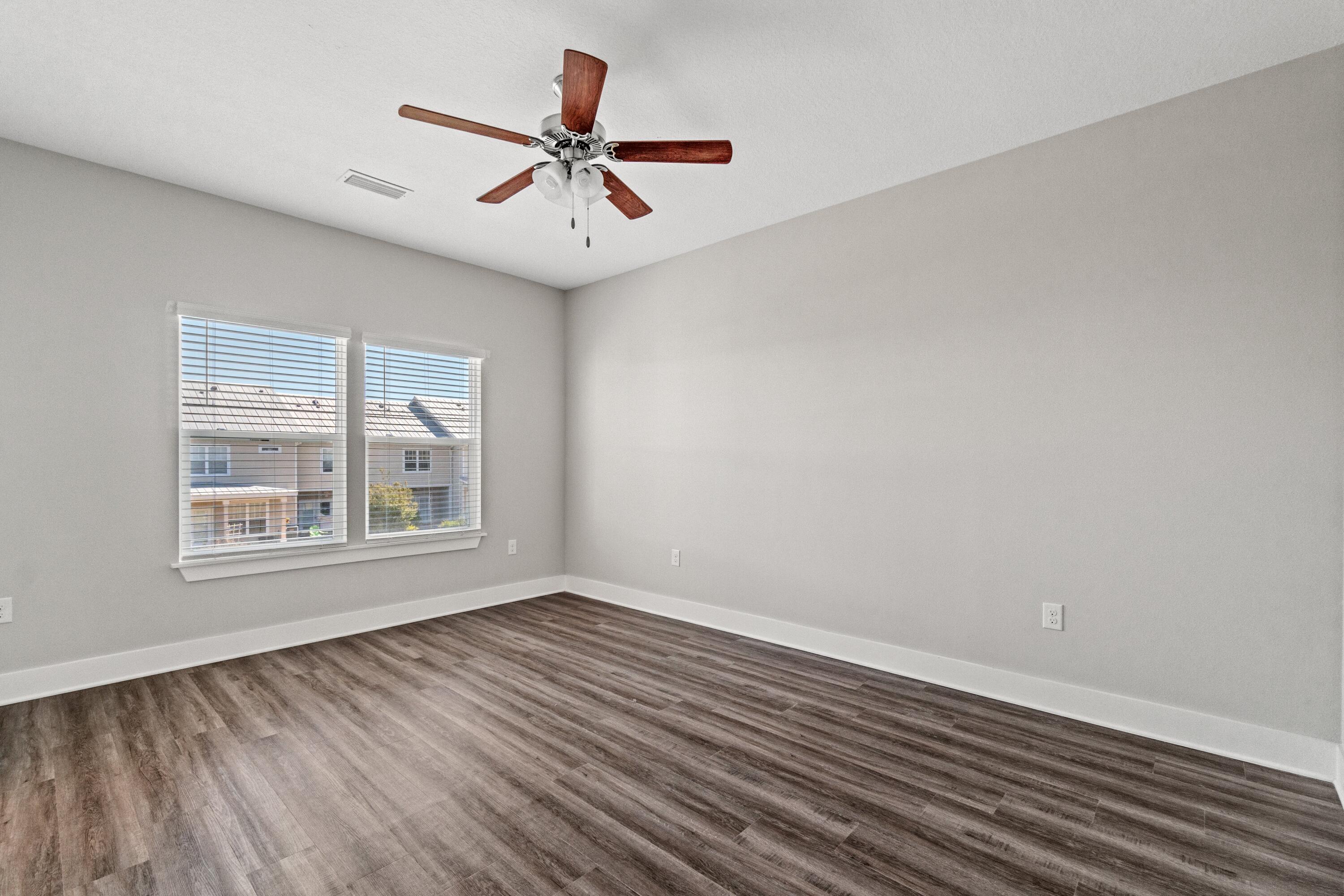 VERANDAS AT FREEPORT - Residential