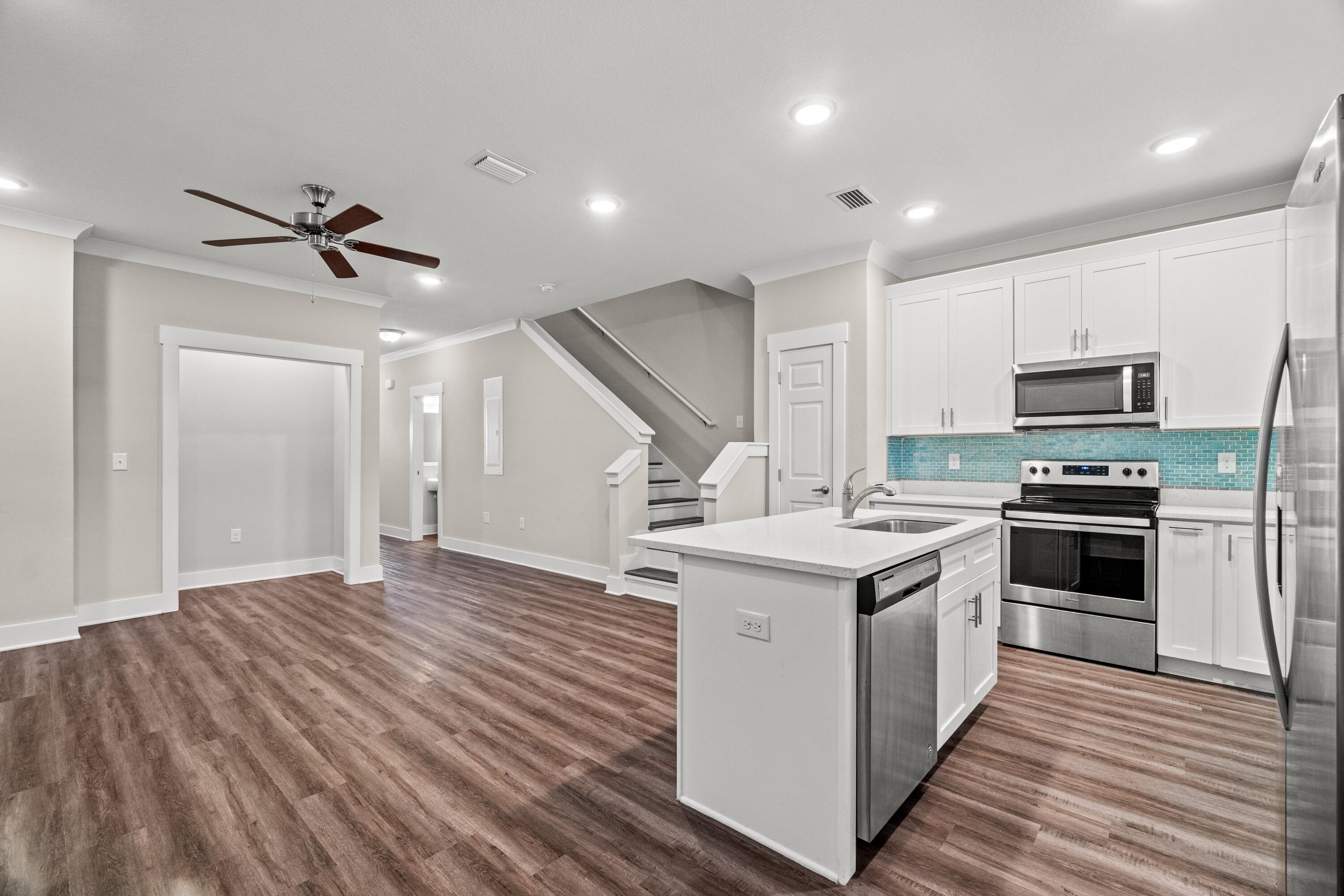 VERANDAS AT FREEPORT - Residential