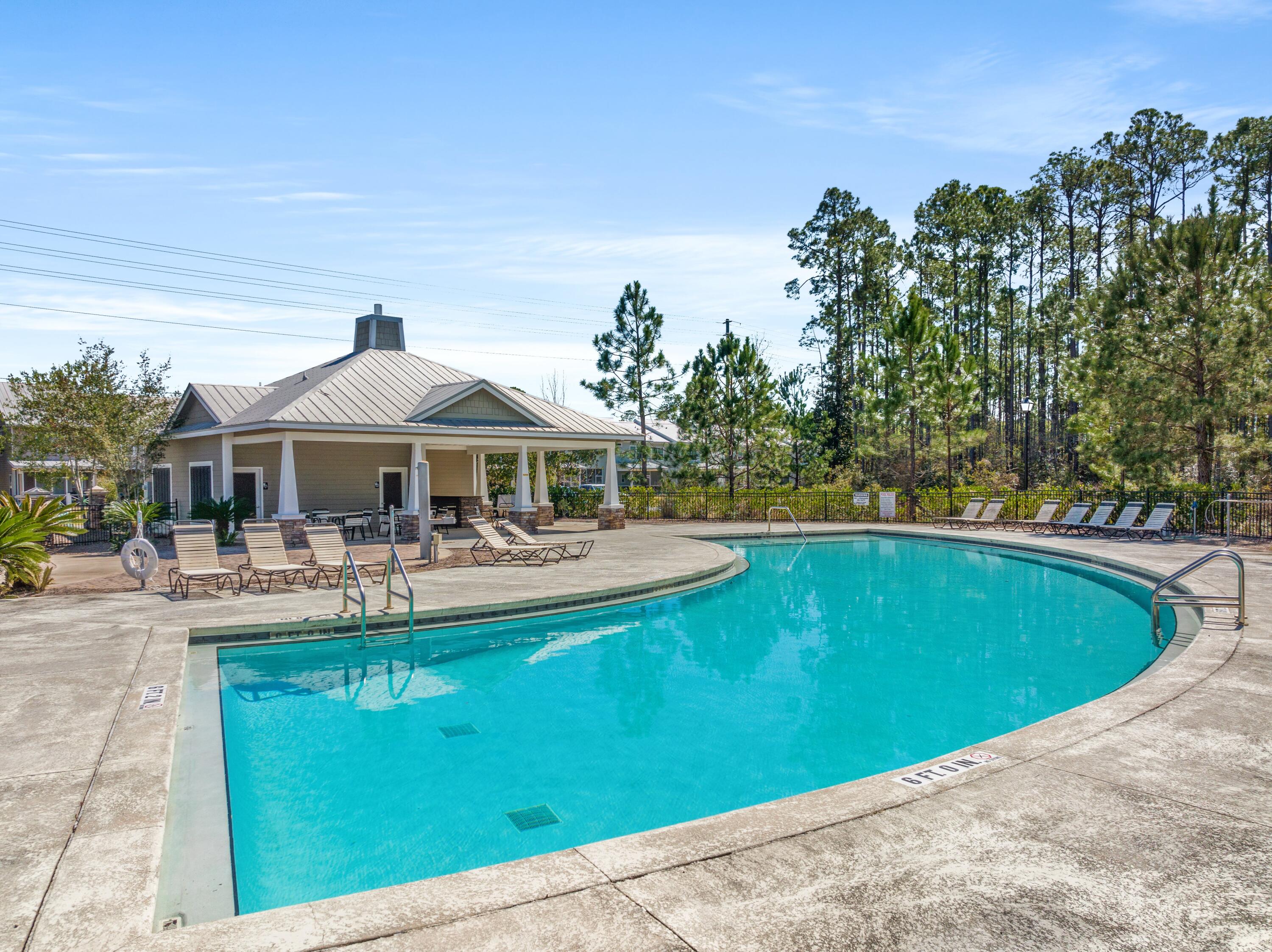 VERANDAS AT FREEPORT - Residential