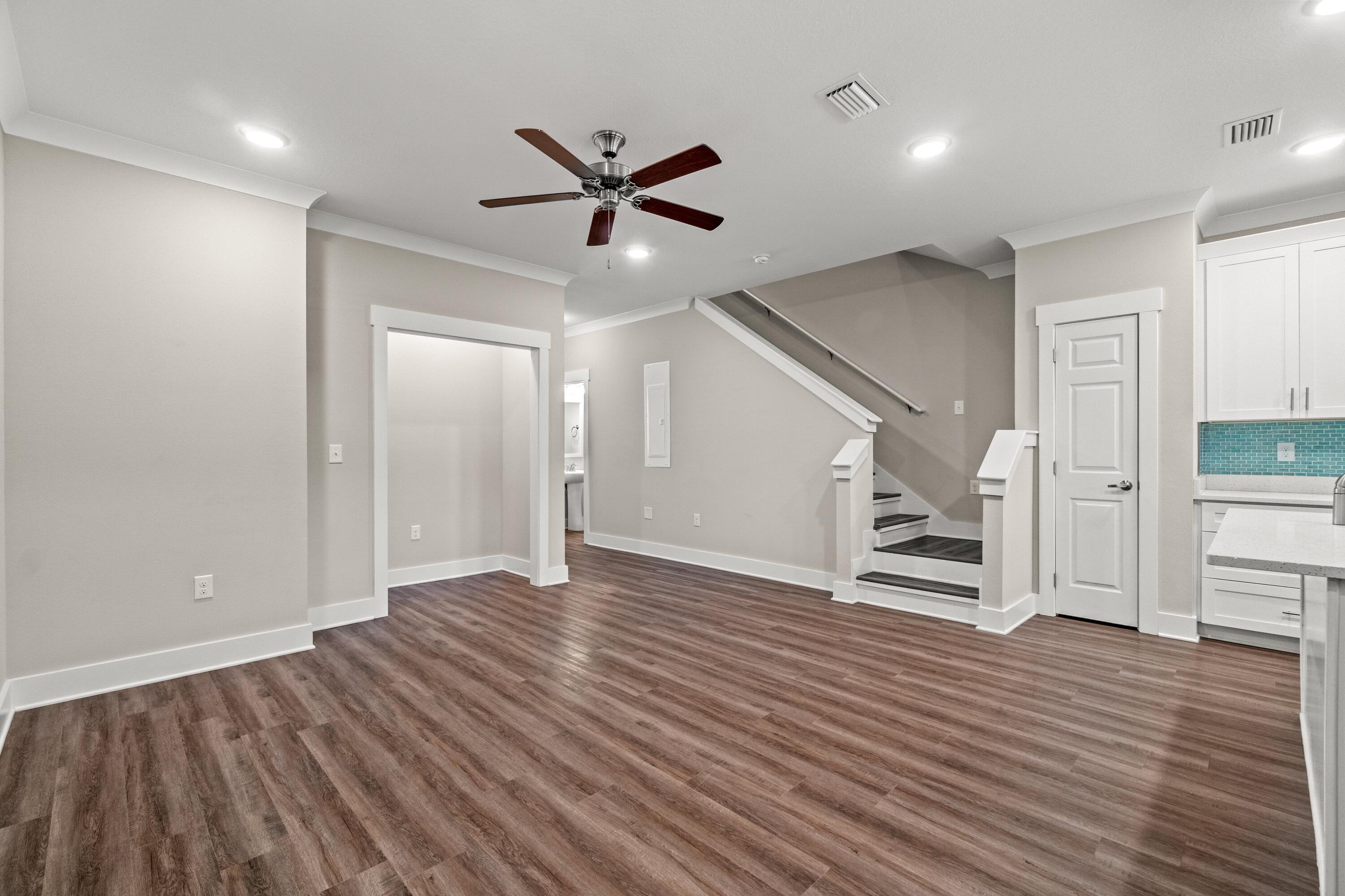 VERANDAS AT FREEPORT - Residential