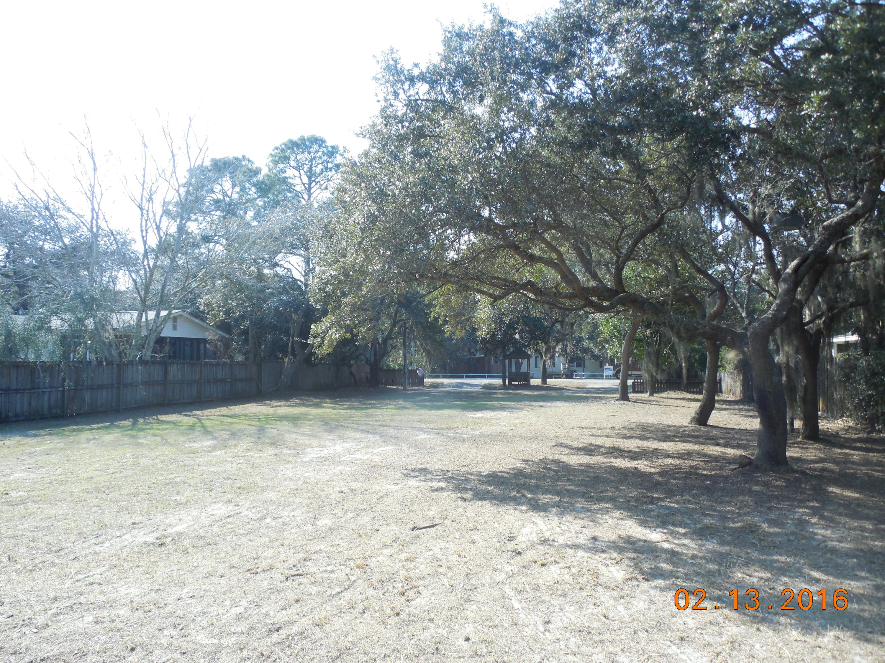 TURQUOISE BEACH - Land