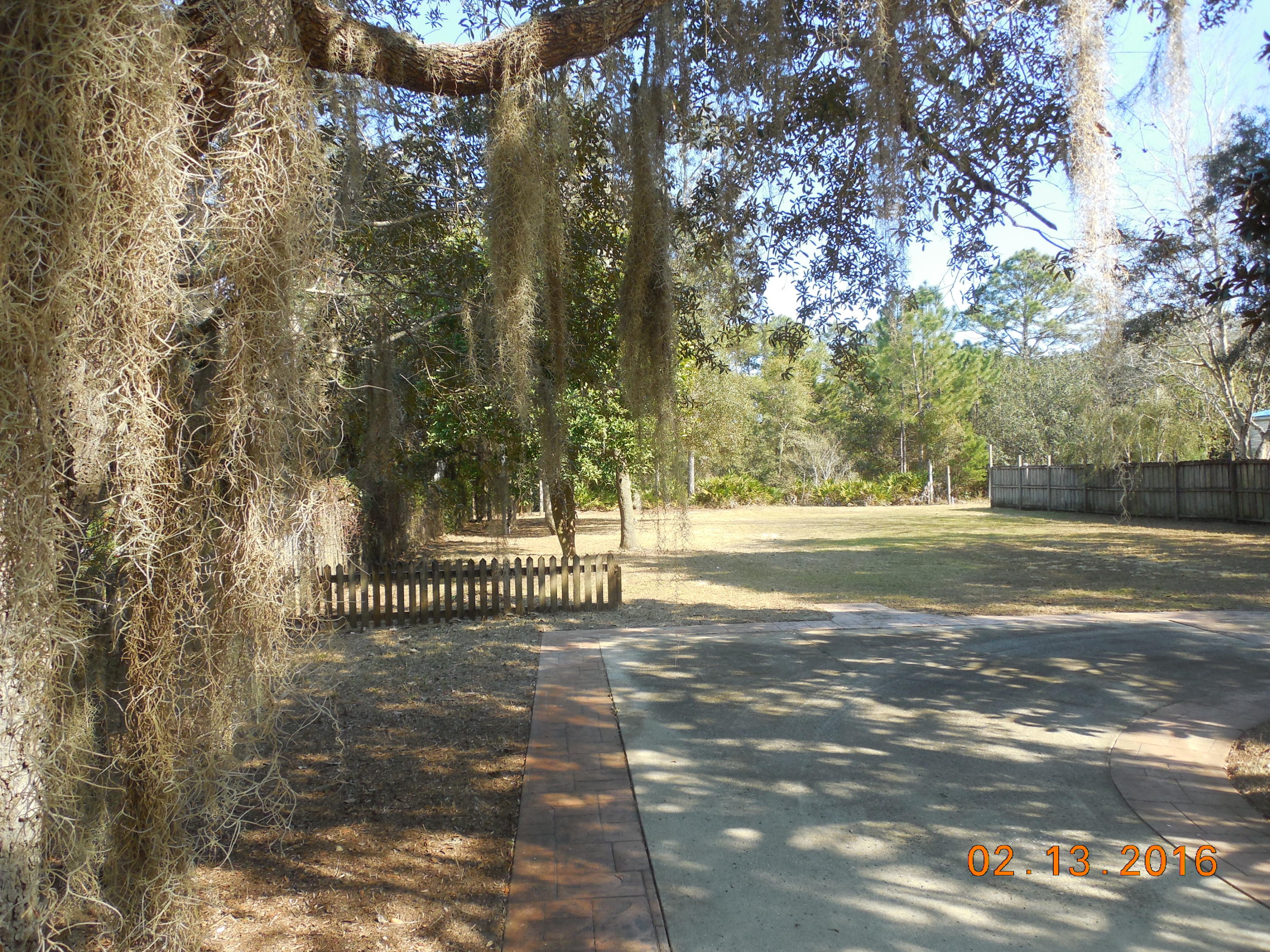 TURQUOISE BEACH - Land