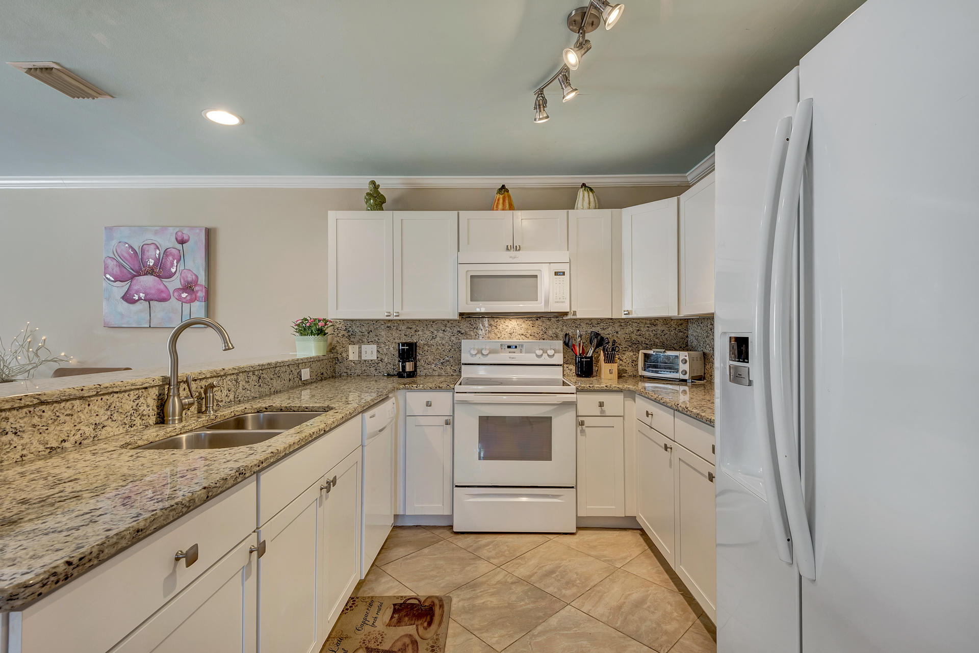 ROYAL SEASTA - Residential