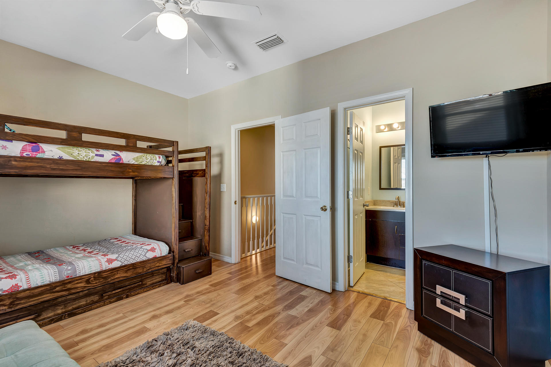 ROYAL SEASTA - Residential