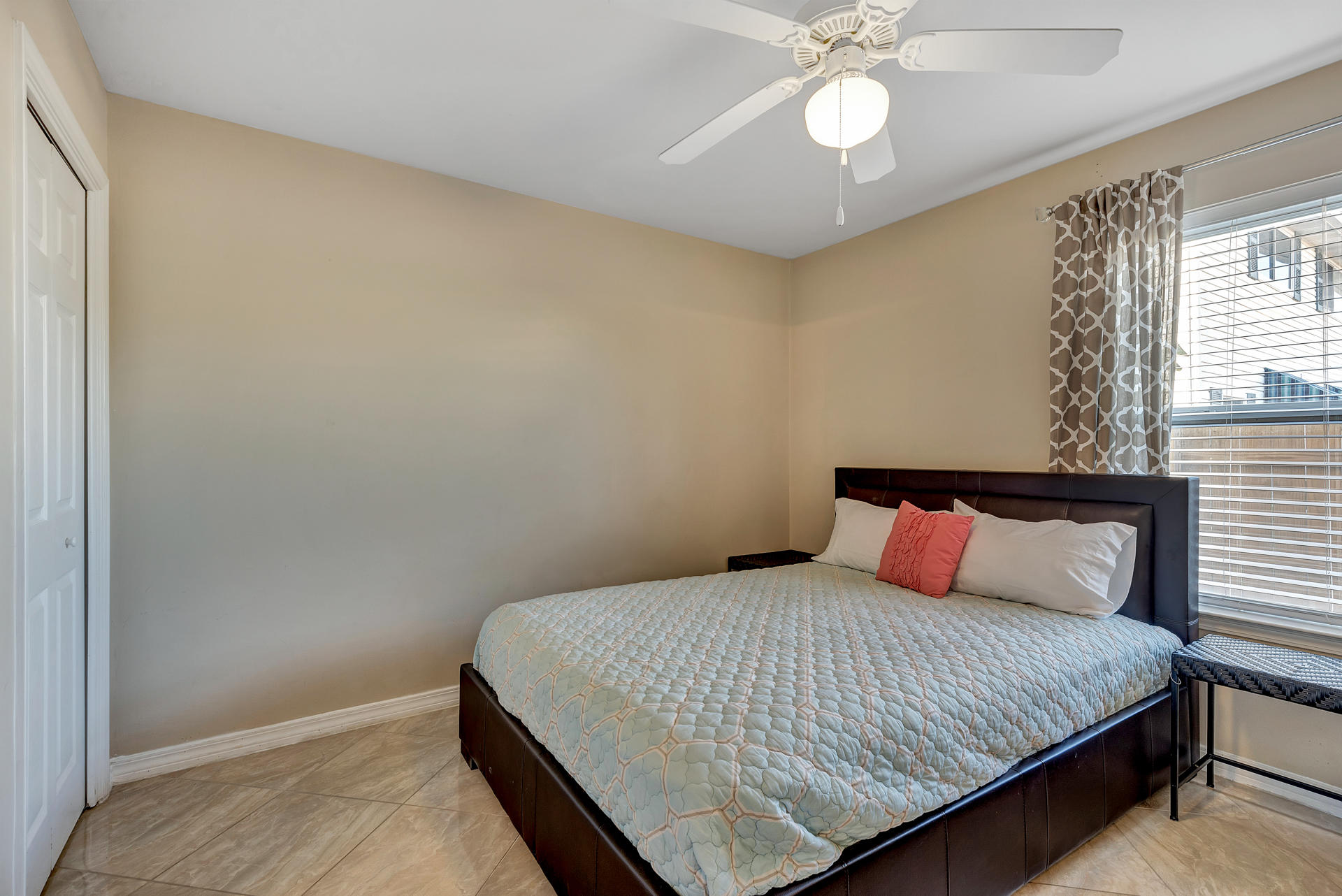 ROYAL SEASTA - Residential