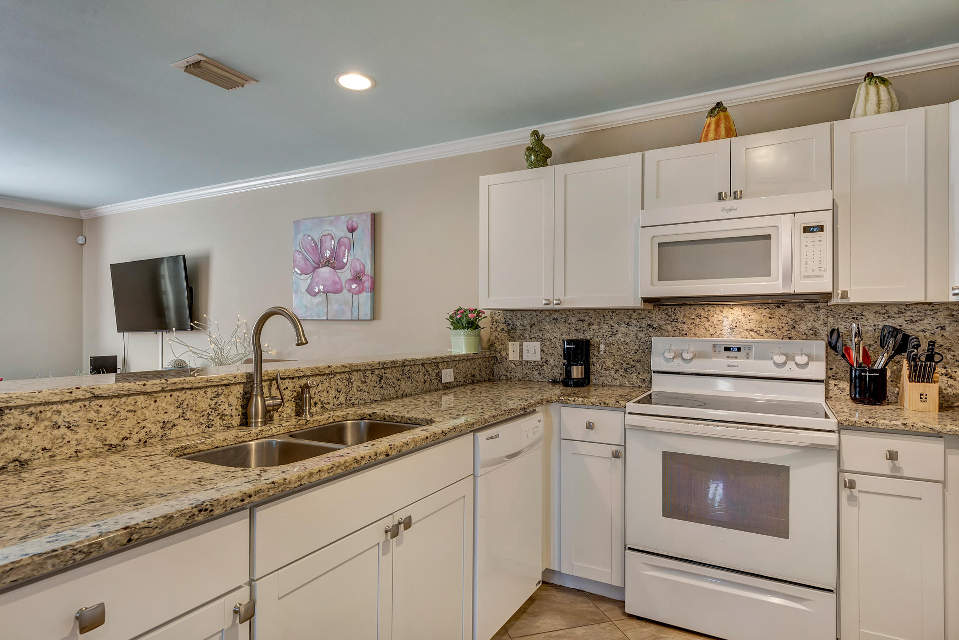 ROYAL SEASTA - Residential