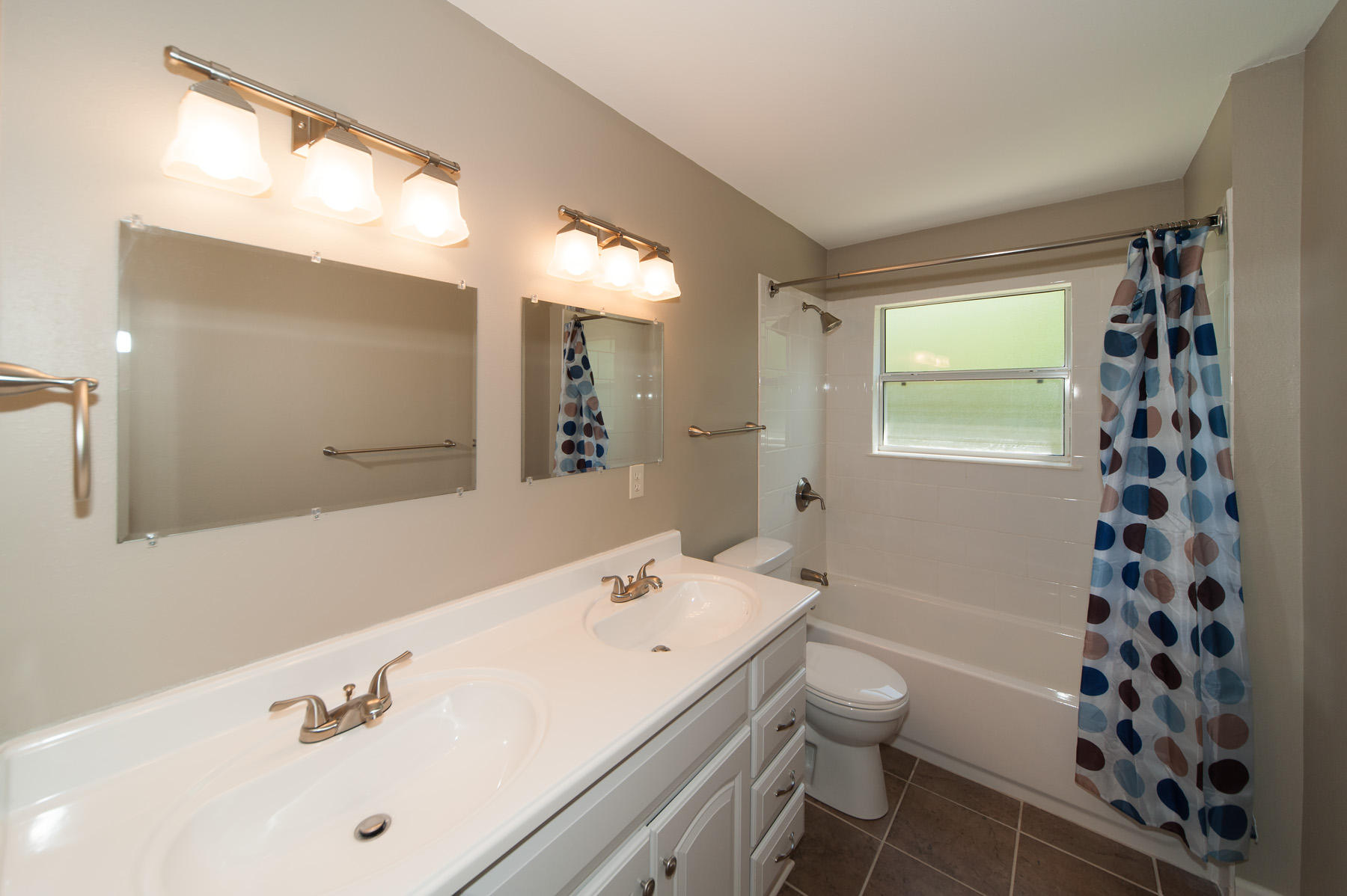 PINEWOOD ESTATES - Residential