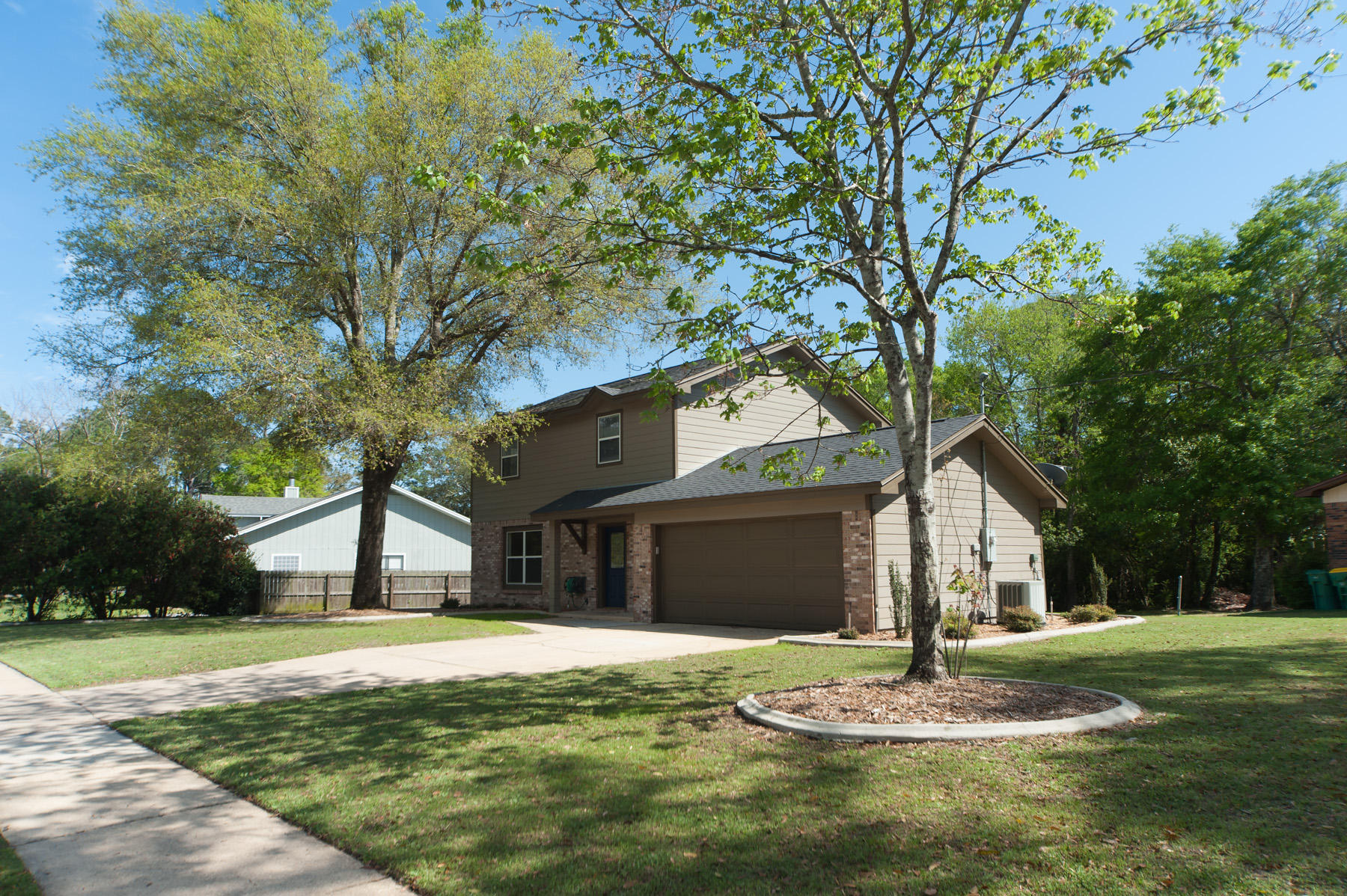 PINEWOOD ESTATES - Residential