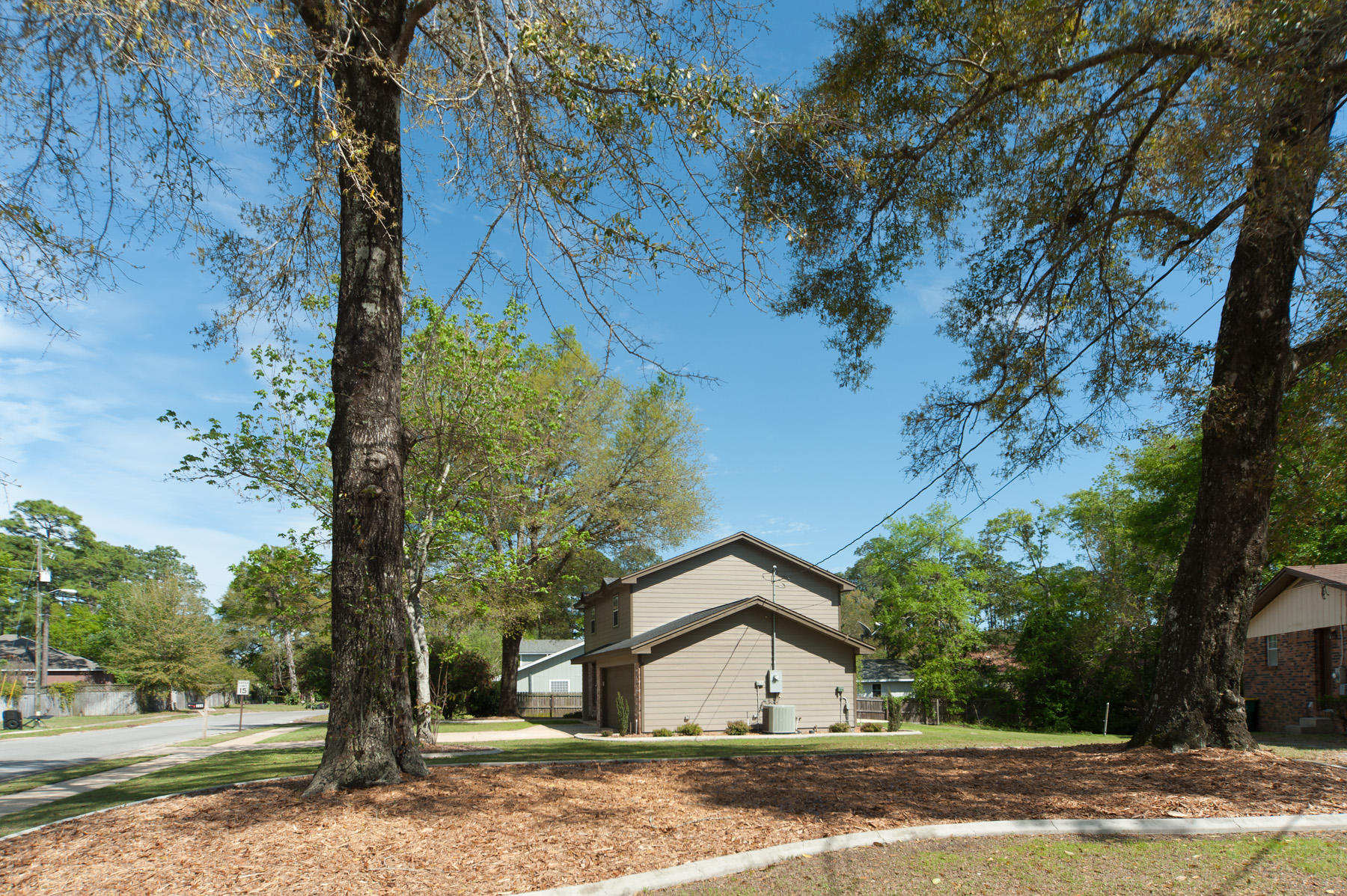 PINEWOOD ESTATES - Residential