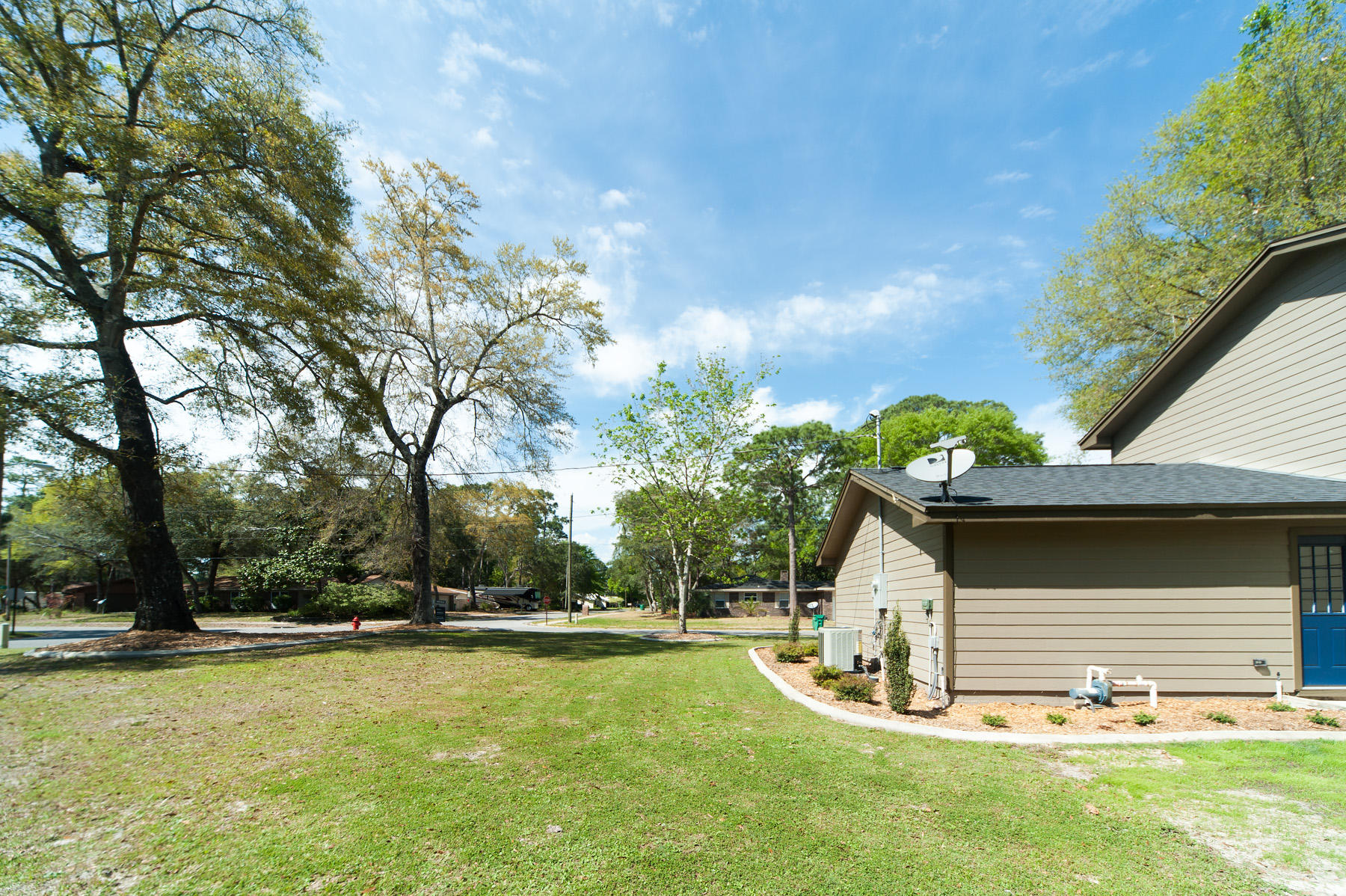 PINEWOOD ESTATES - Residential