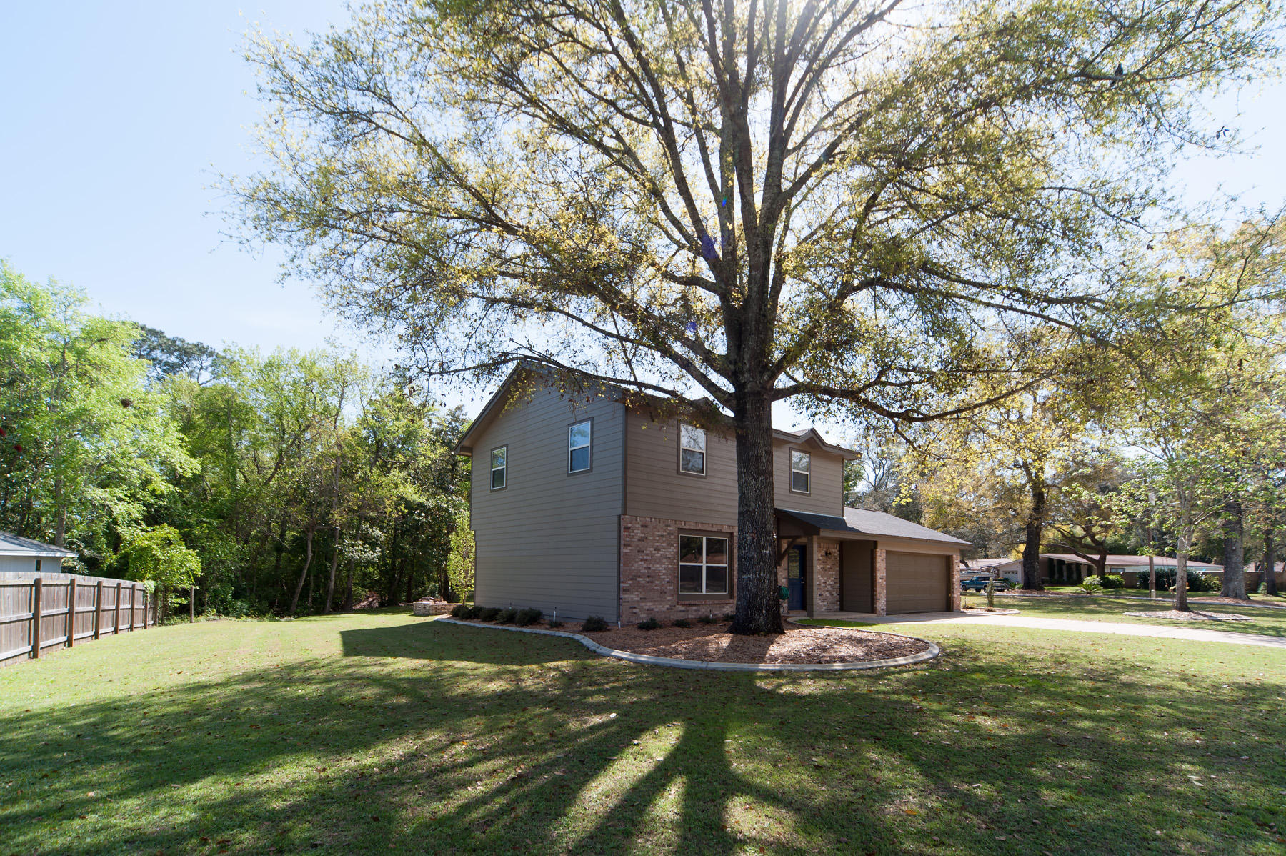 PINEWOOD ESTATES - Residential