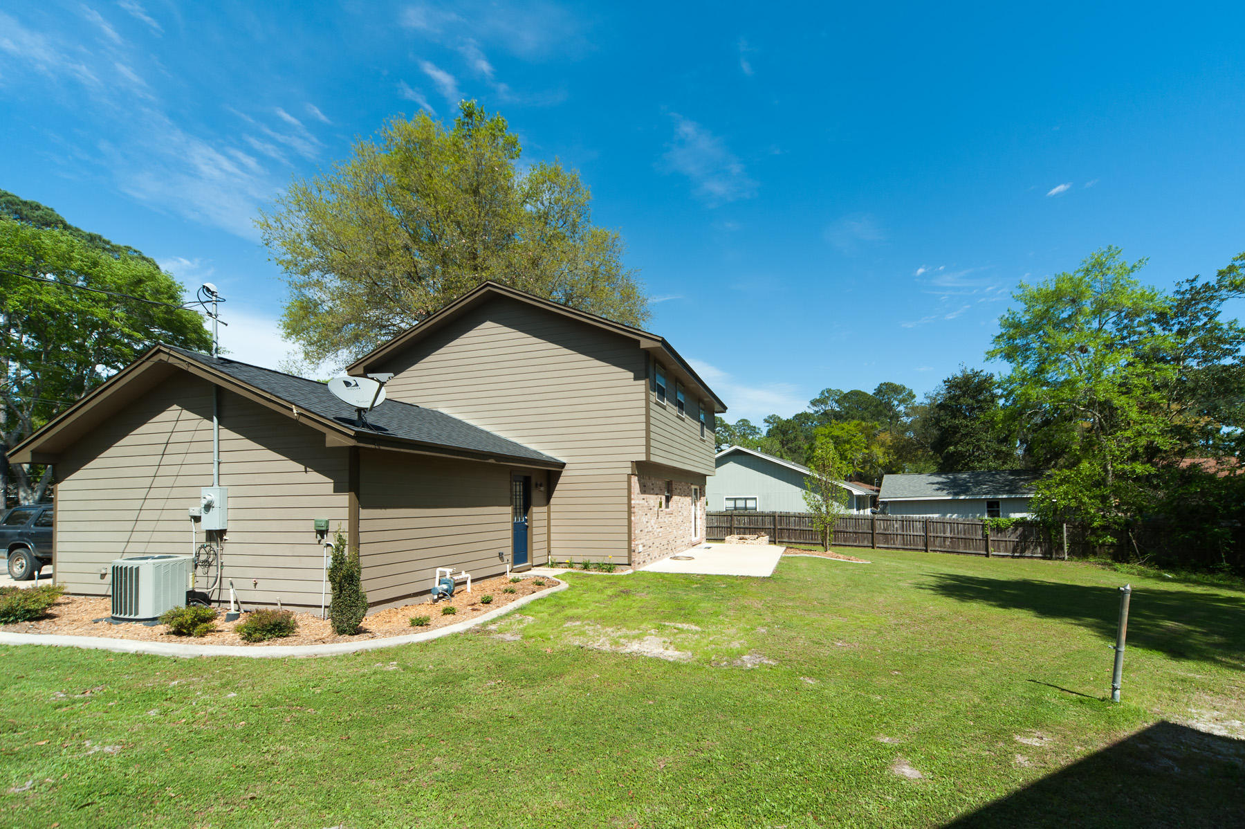 PINEWOOD ESTATES - Residential