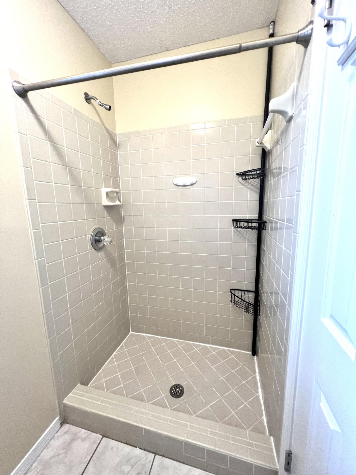 BLUE PINE VILLAGE PH 1 - Residential Lease