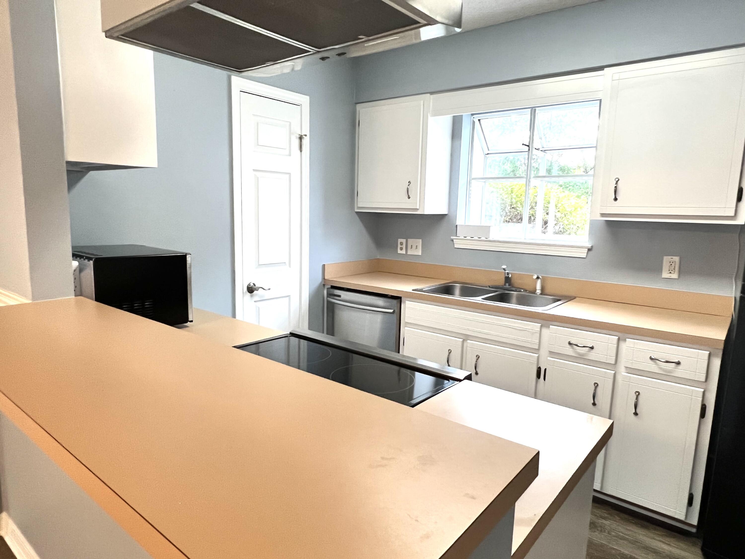 BLUE PINE VILLAGE PH 1 - Residential Lease