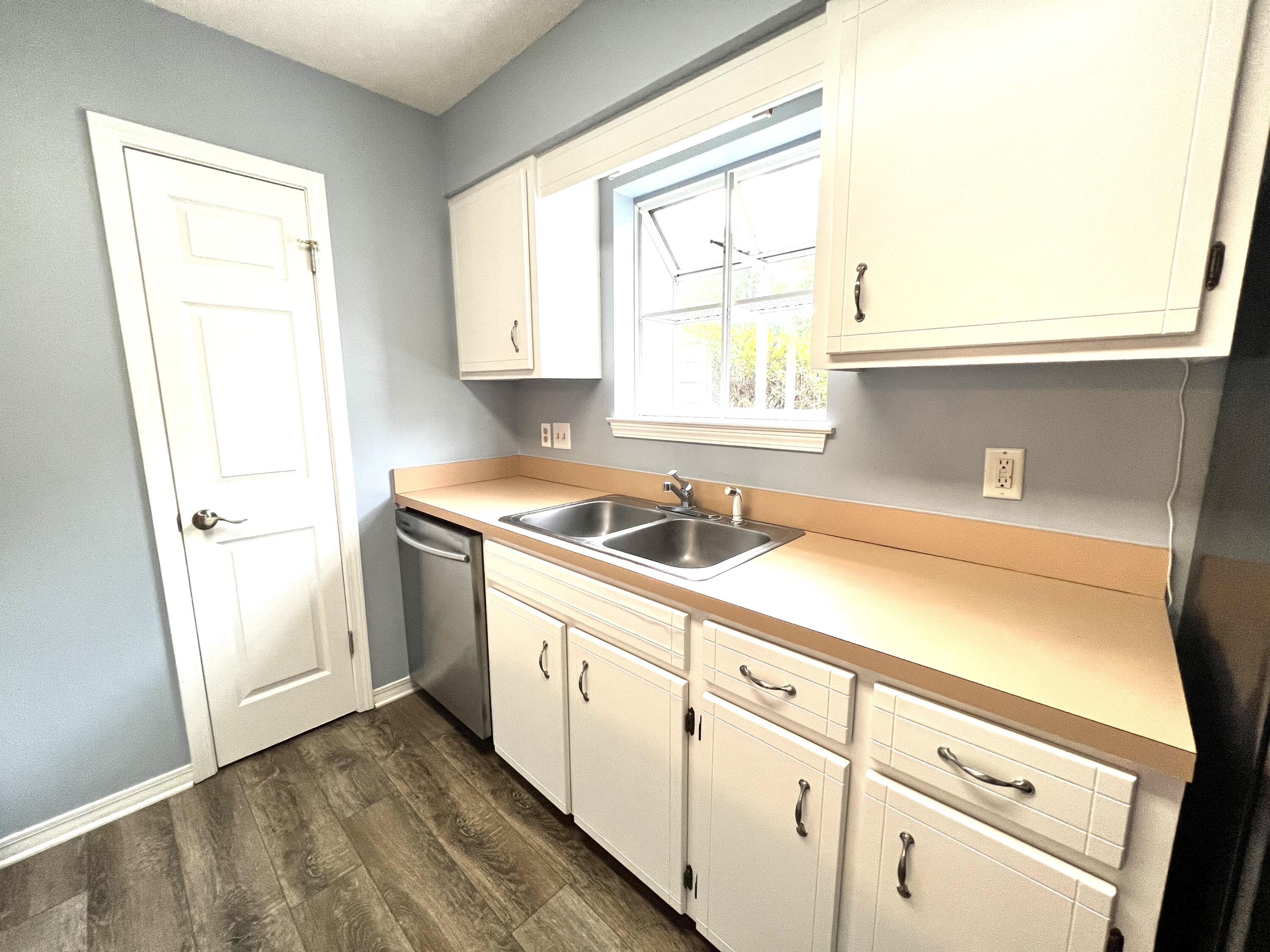 BLUE PINE VILLAGE PH 1 - Residential Lease