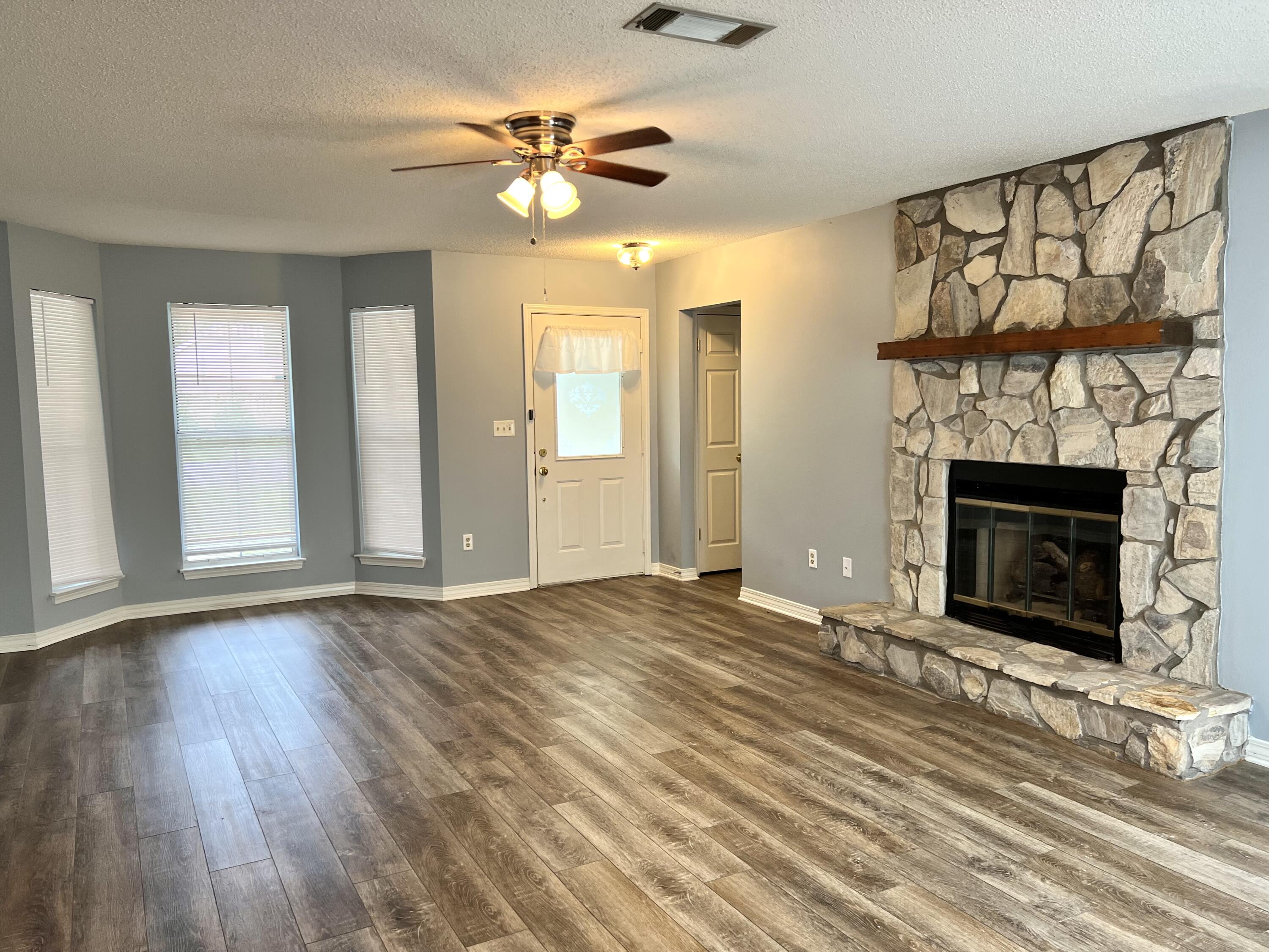 BLUE PINE VILLAGE PH 1 - Residential Lease