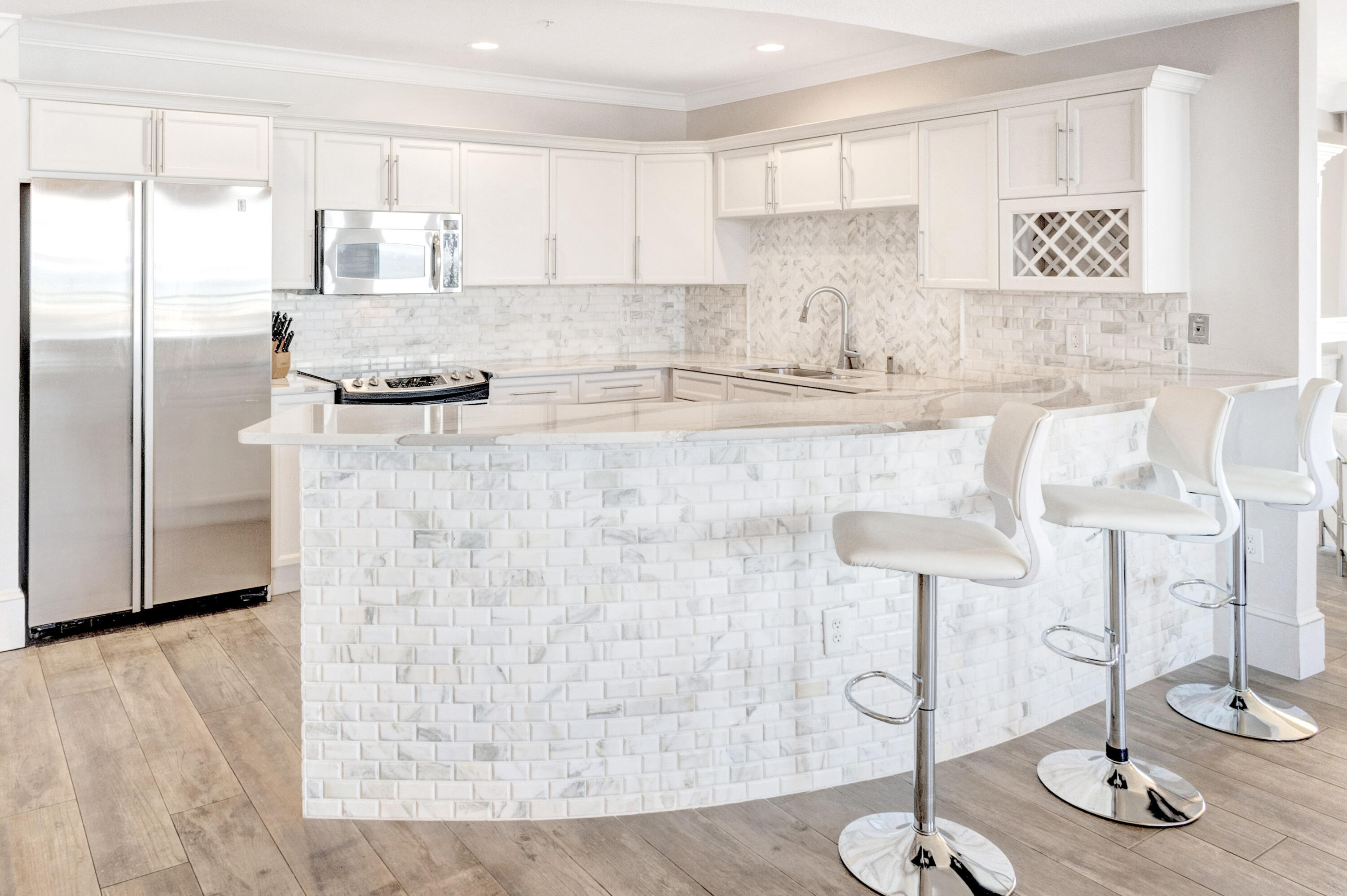 EMERALD GRANDE - Residential