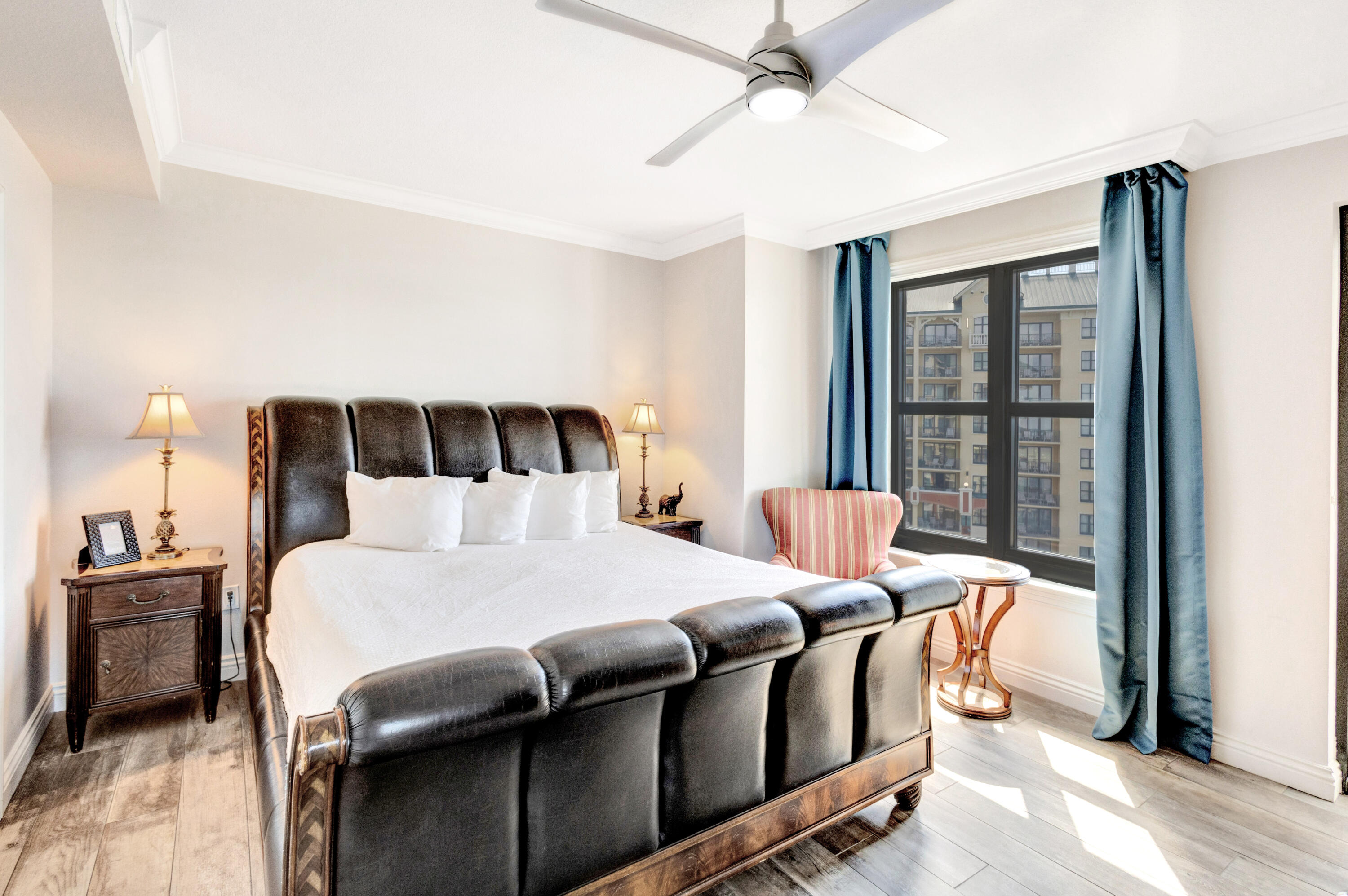 EMERALD GRANDE - Residential