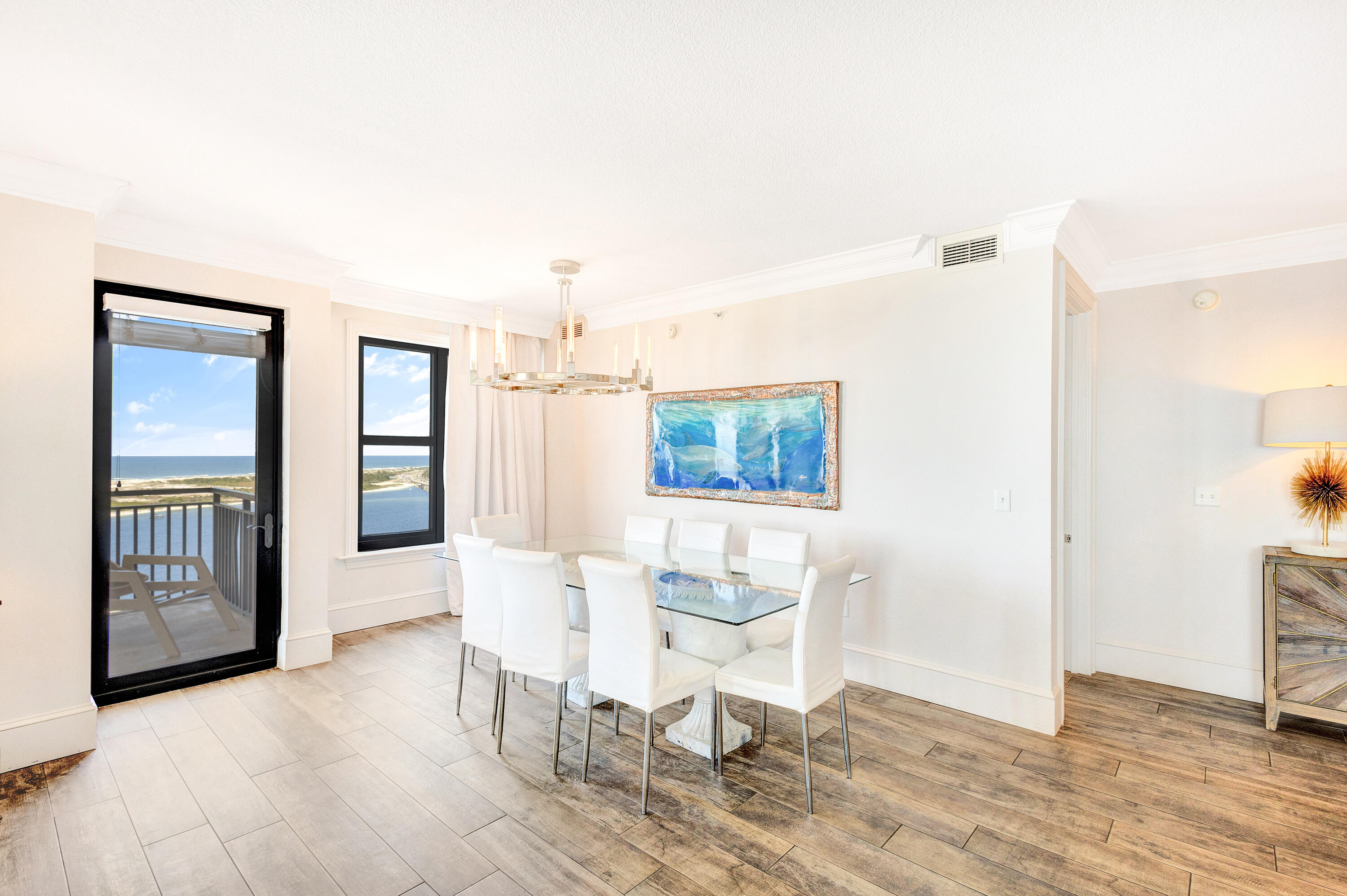 EMERALD GRANDE - Residential