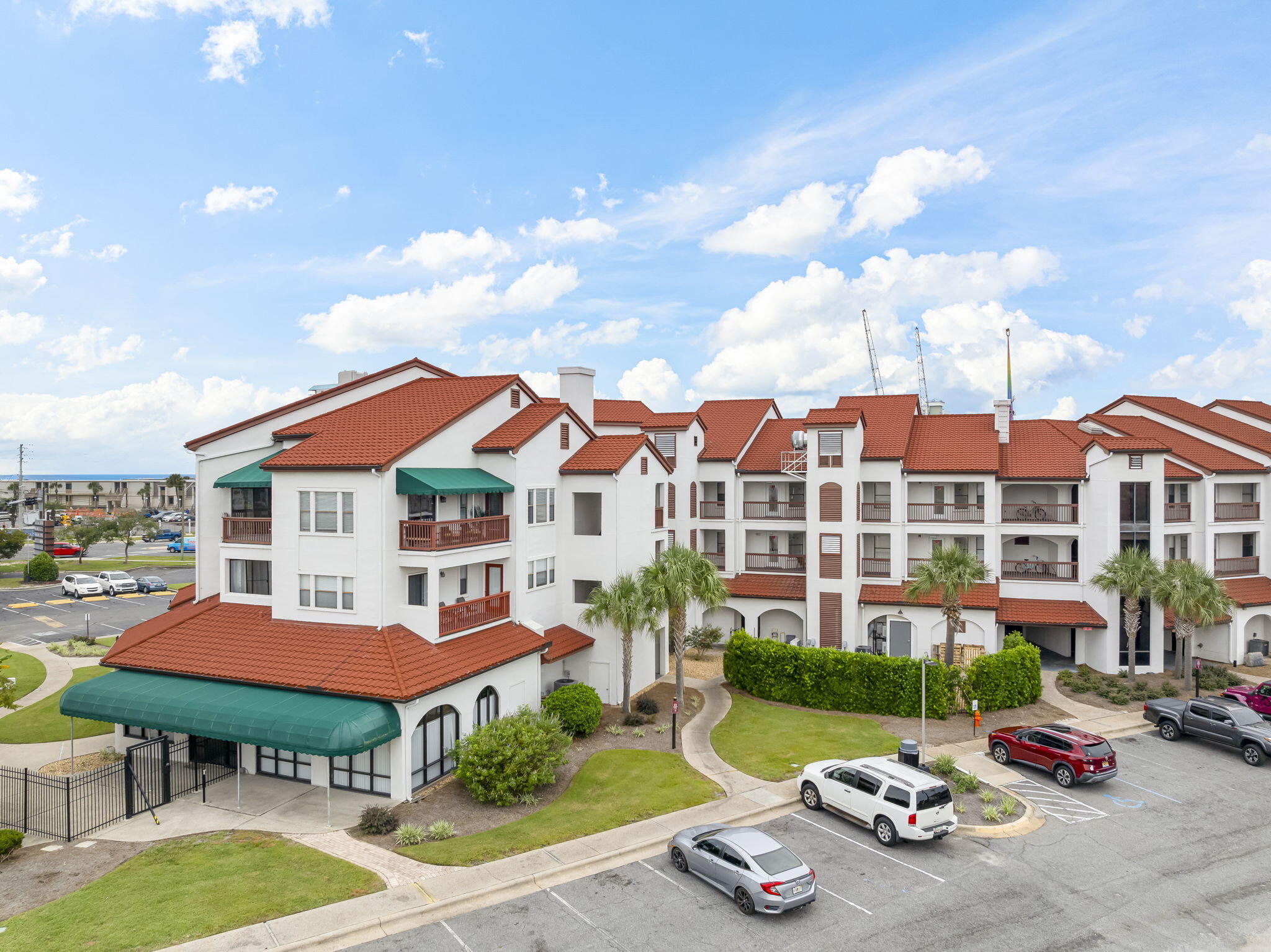 Plaza of St. Thomas - Residential