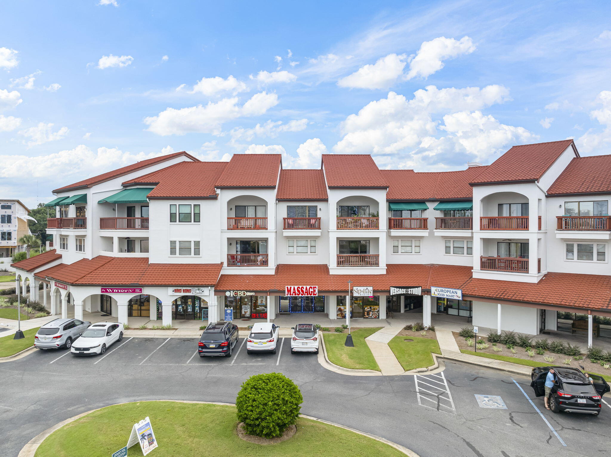 Plaza of St. Thomas - Residential