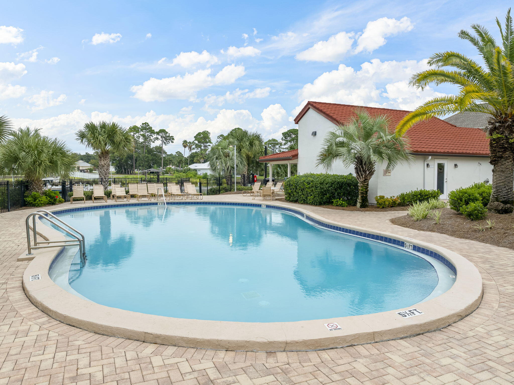 Plaza of St. Thomas - Residential