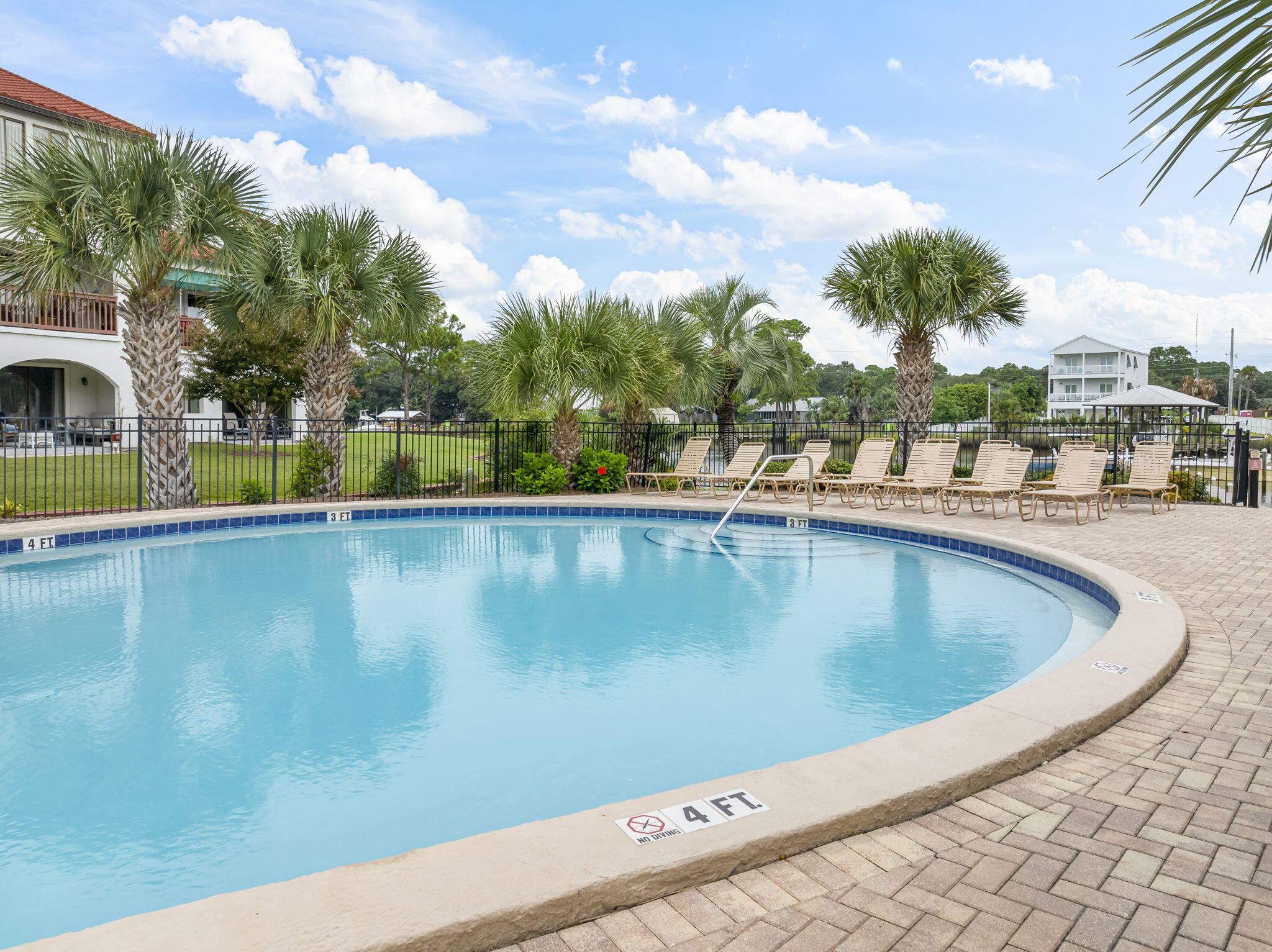 Plaza of St. Thomas - Residential