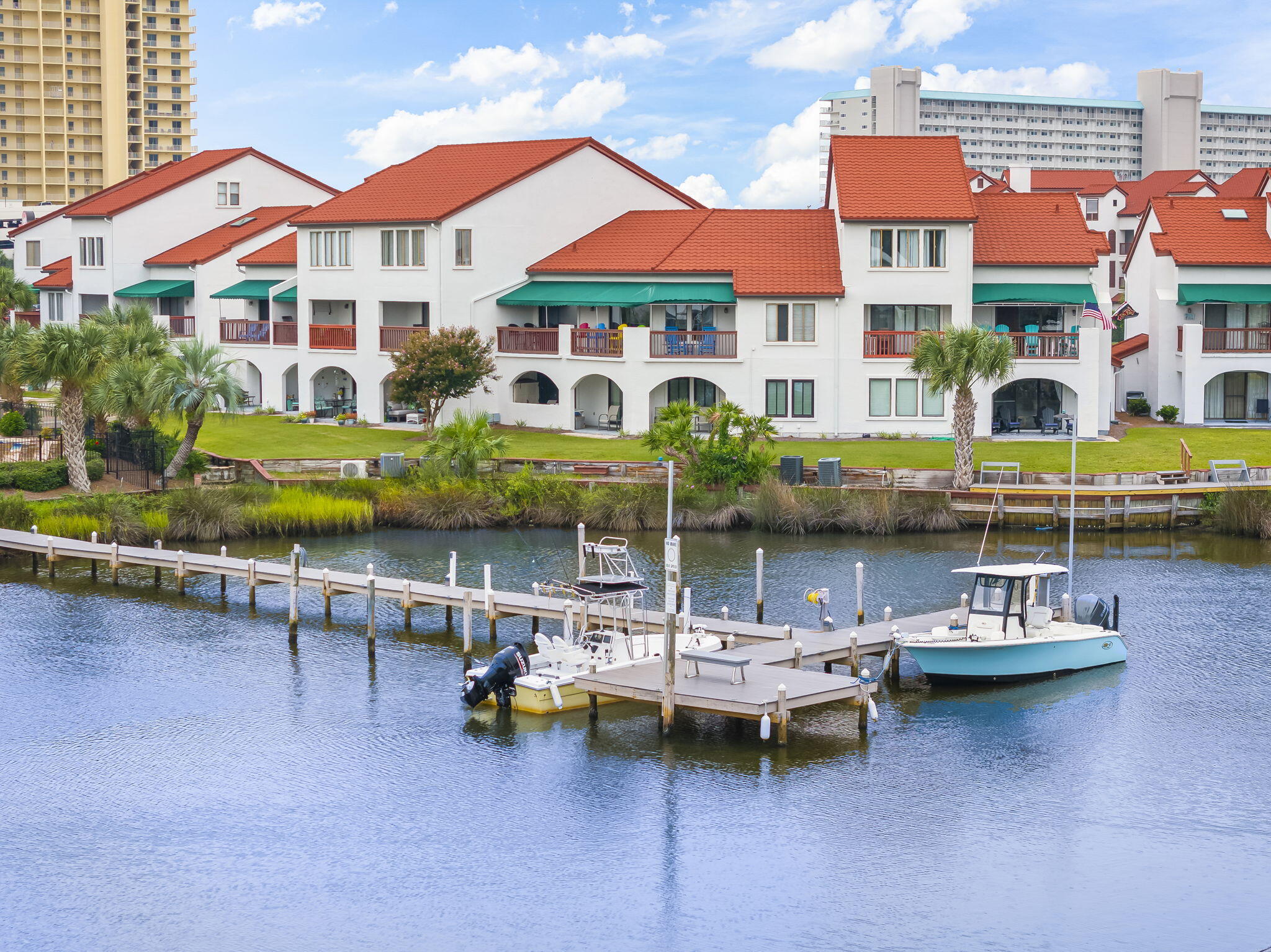 Plaza of St. Thomas - Residential