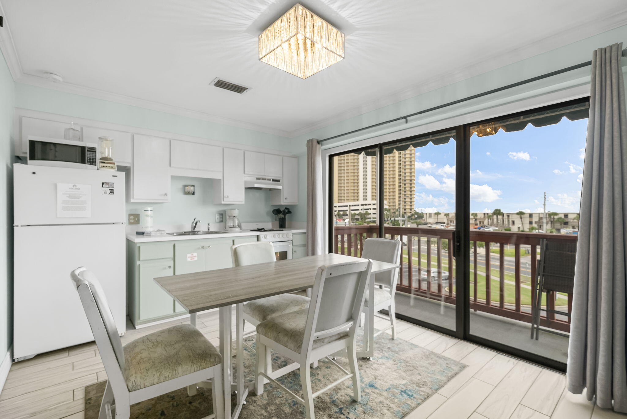 Plaza of St. Thomas - Residential