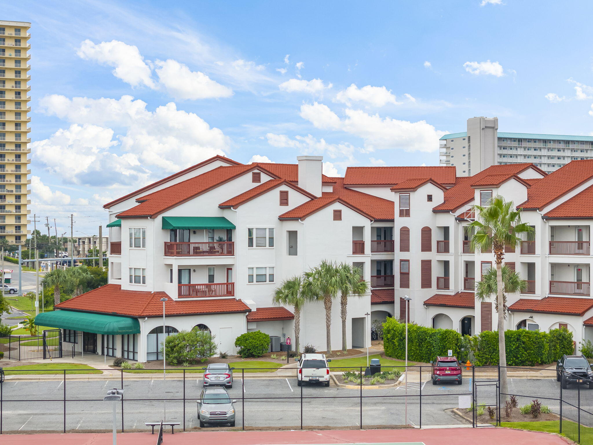 Plaza of St. Thomas - Residential