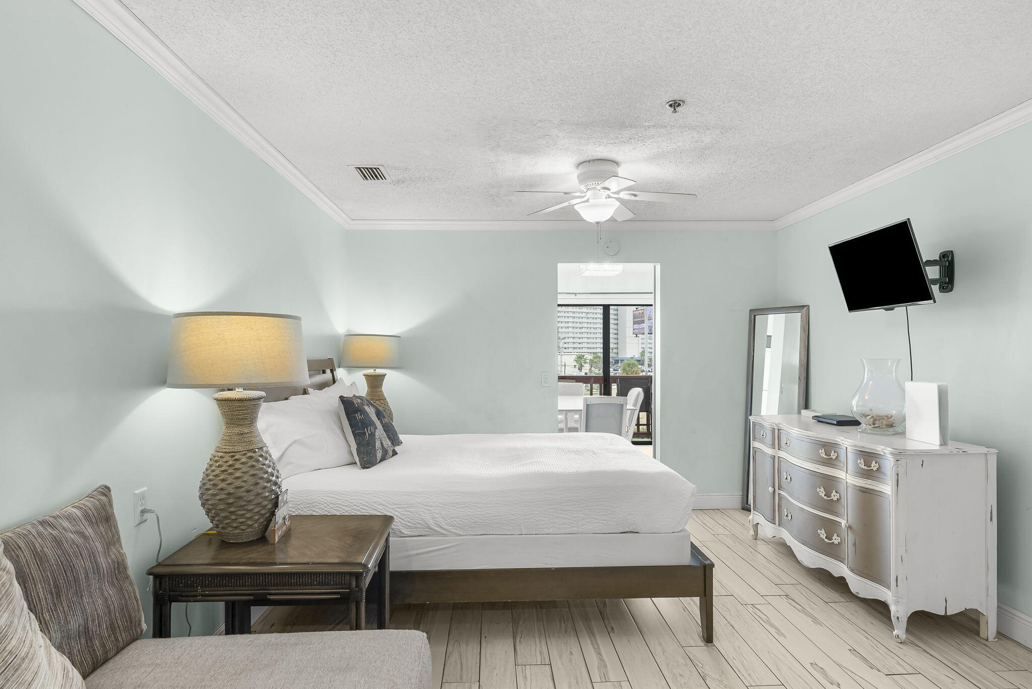 Plaza of St. Thomas - Residential