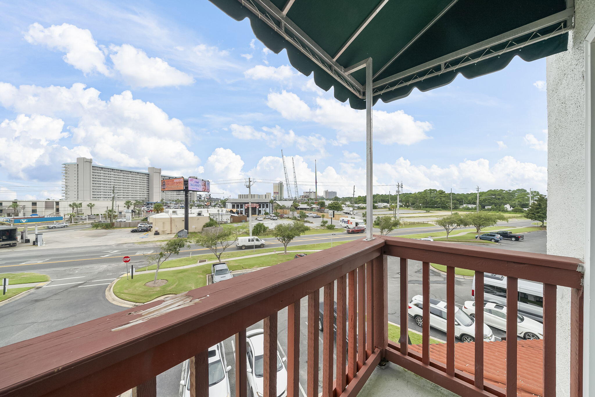 Plaza of St. Thomas - Residential