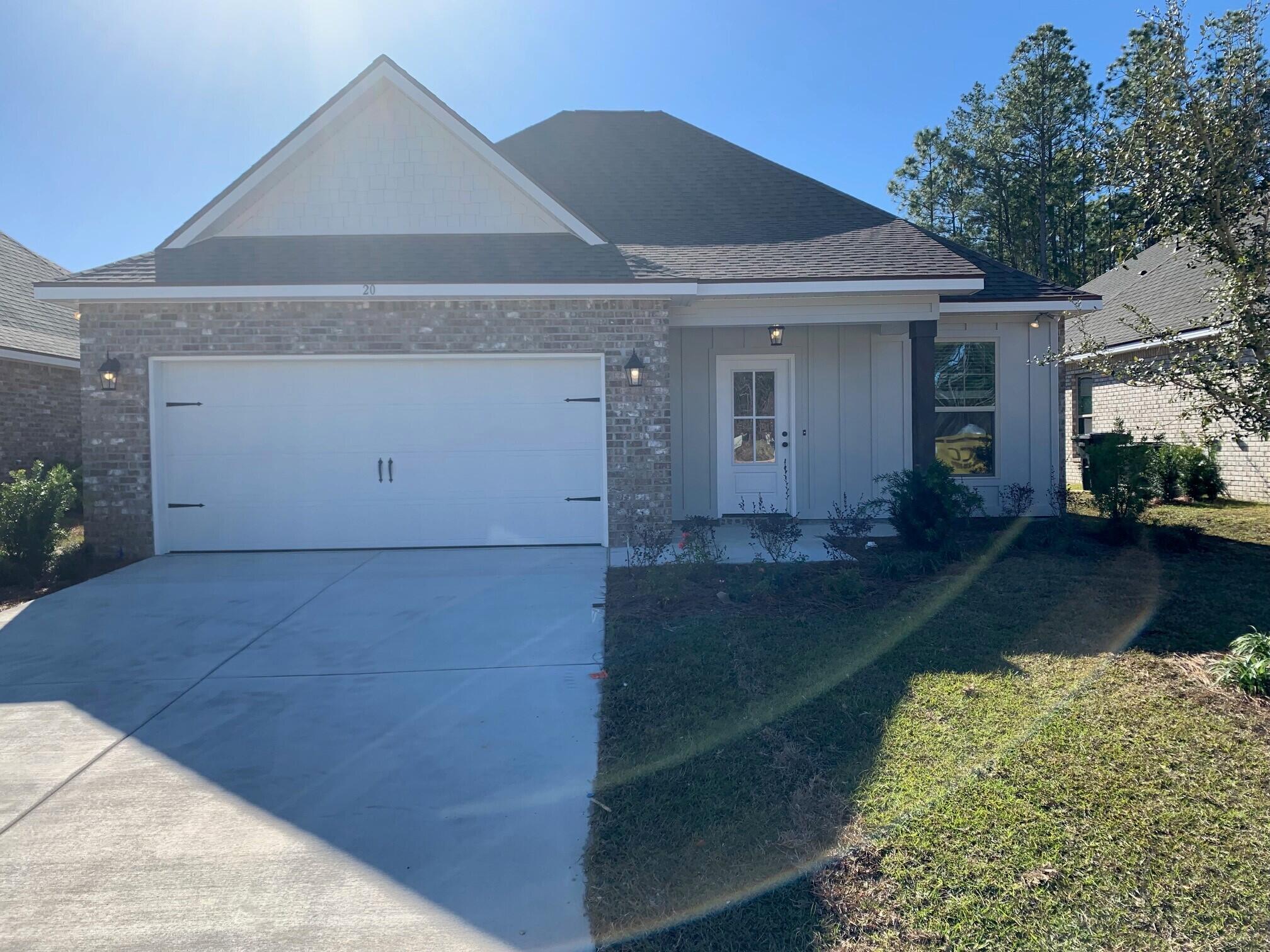 Awesome Builder Rate Incentives! (Restrictions apply) The THOMAS III G in Moonswept at Hammock Bay community offers a 4 bedroom, 2 full and 1 half bathroom with an open design. Upgrades added (list attached).Special Features: double vanity, garden tub, separate custom tiled shower, and walk-in closet in master bath, kitchen island, walk-in pantry, boot bench and drop zone in mud room, covered patio, recessed lights, custom kitchen backsplash, undermount sinks, framed mirrors, landscaping, architectural 30-year shingles, flood lights, and more!Energy Efficient Features: electric water heater, kitchen appliance package, vinyl low E windows, and more!