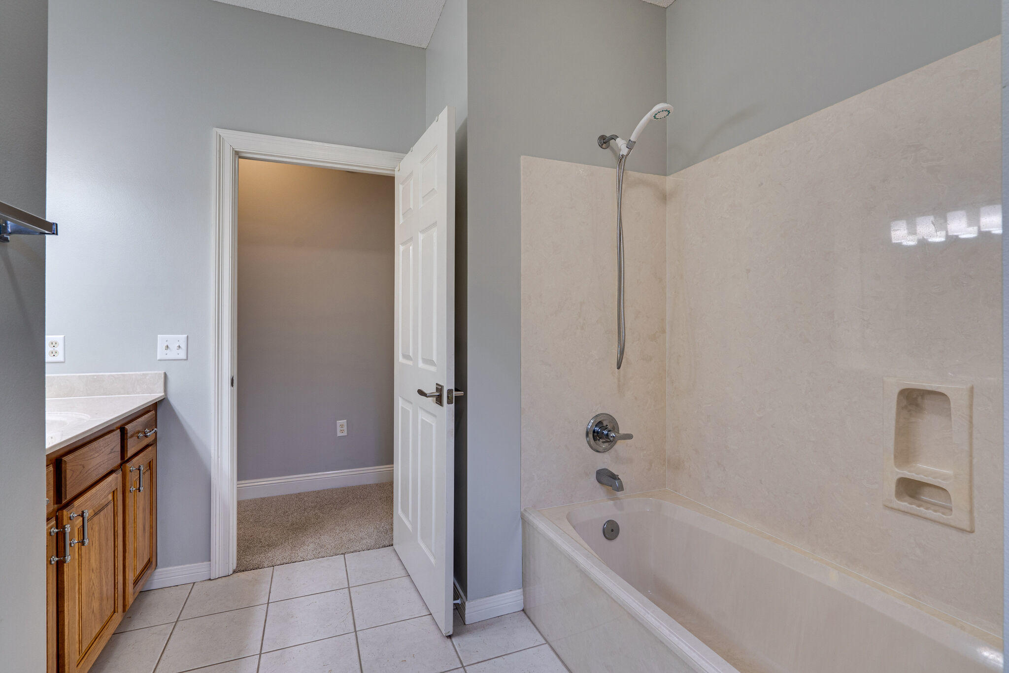 ROCKY BAYOU CC EST #9LOT 35 - Residential