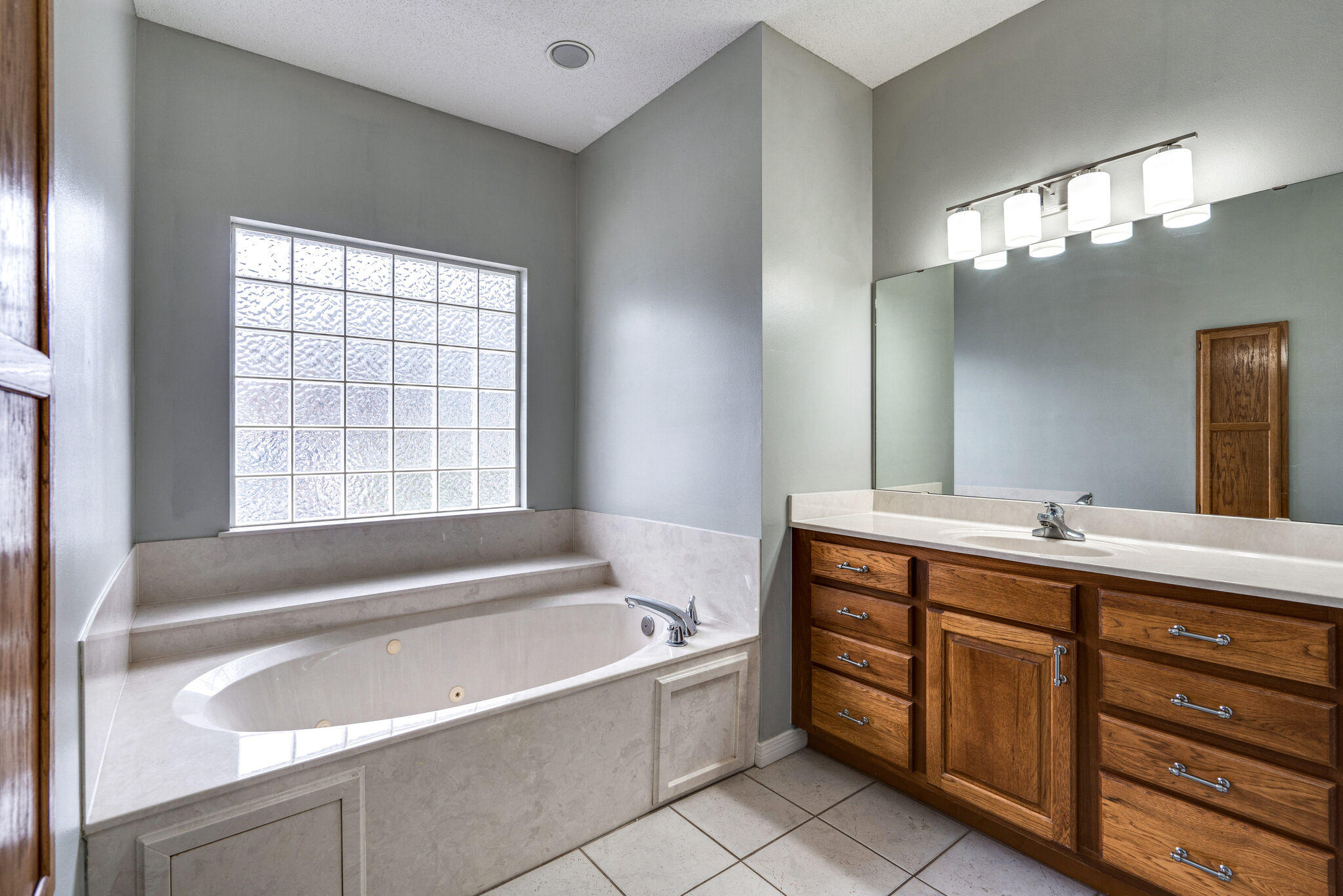 ROCKY BAYOU CC EST #9LOT 35 - Residential