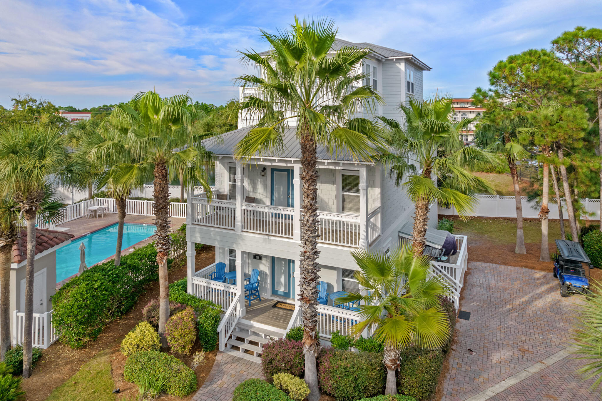 EMERALD WATERS VILLAGE - Residential