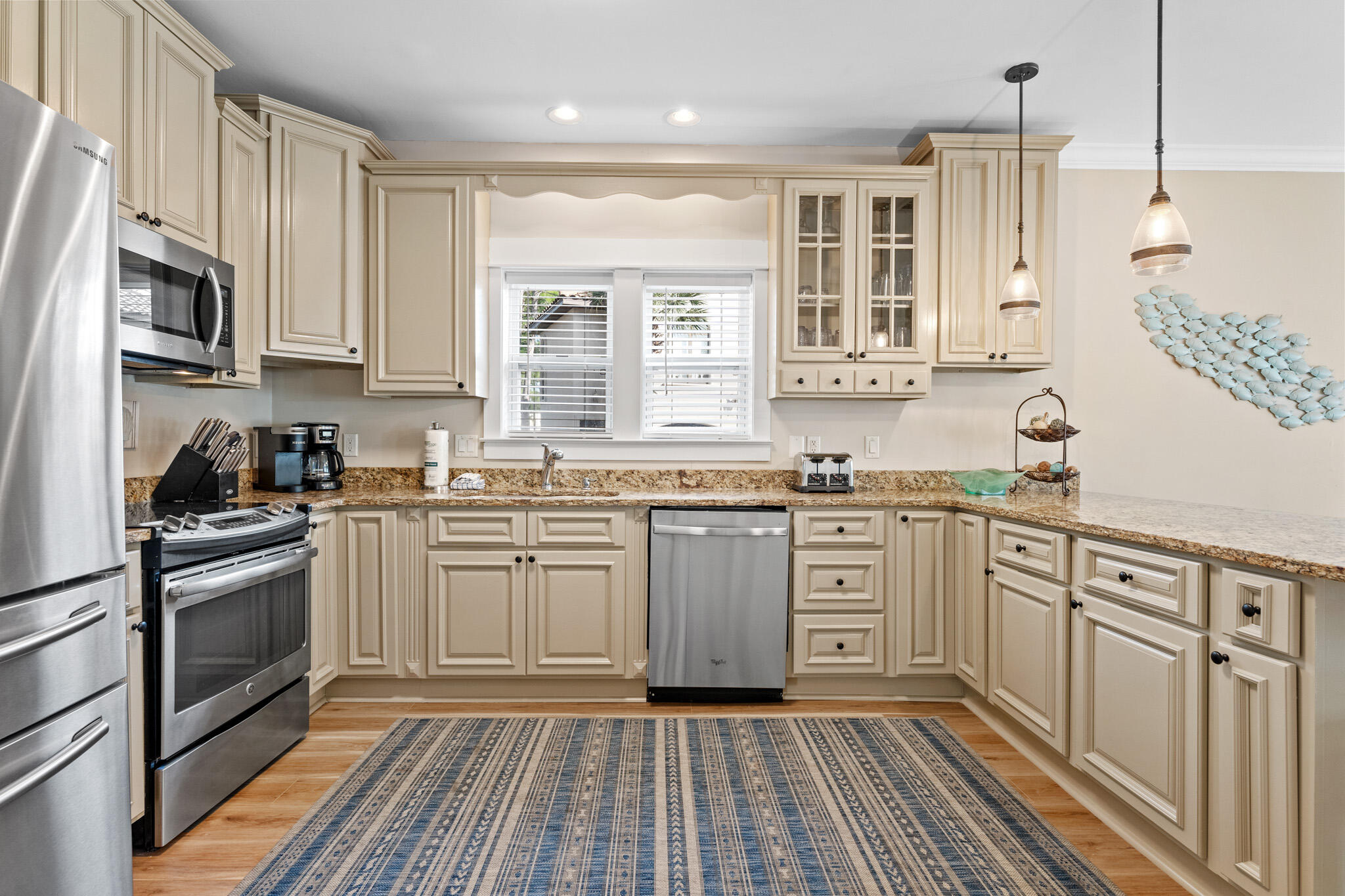 EMERALD WATERS VILLAGE - Residential