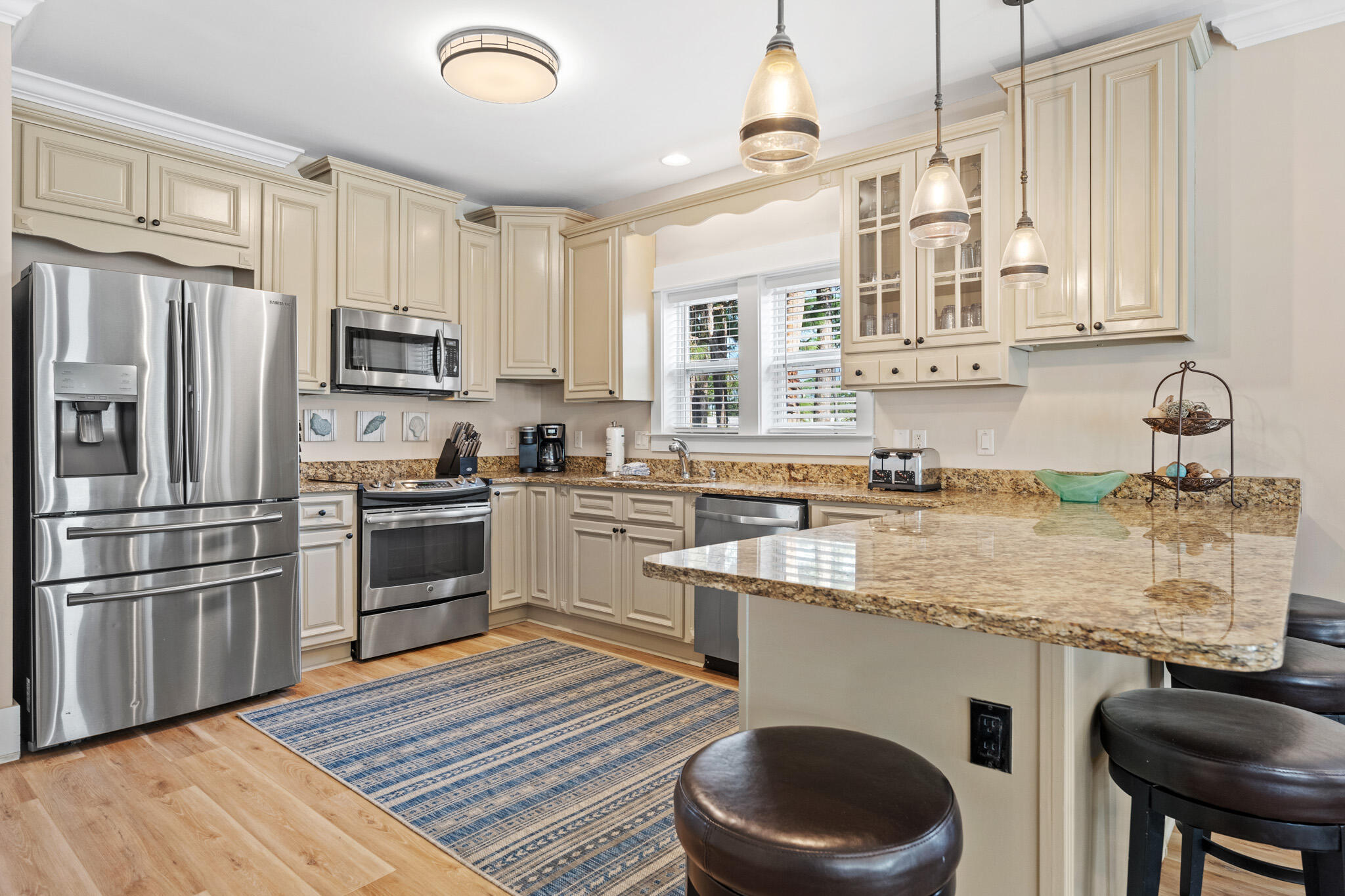 EMERALD WATERS VILLAGE - Residential