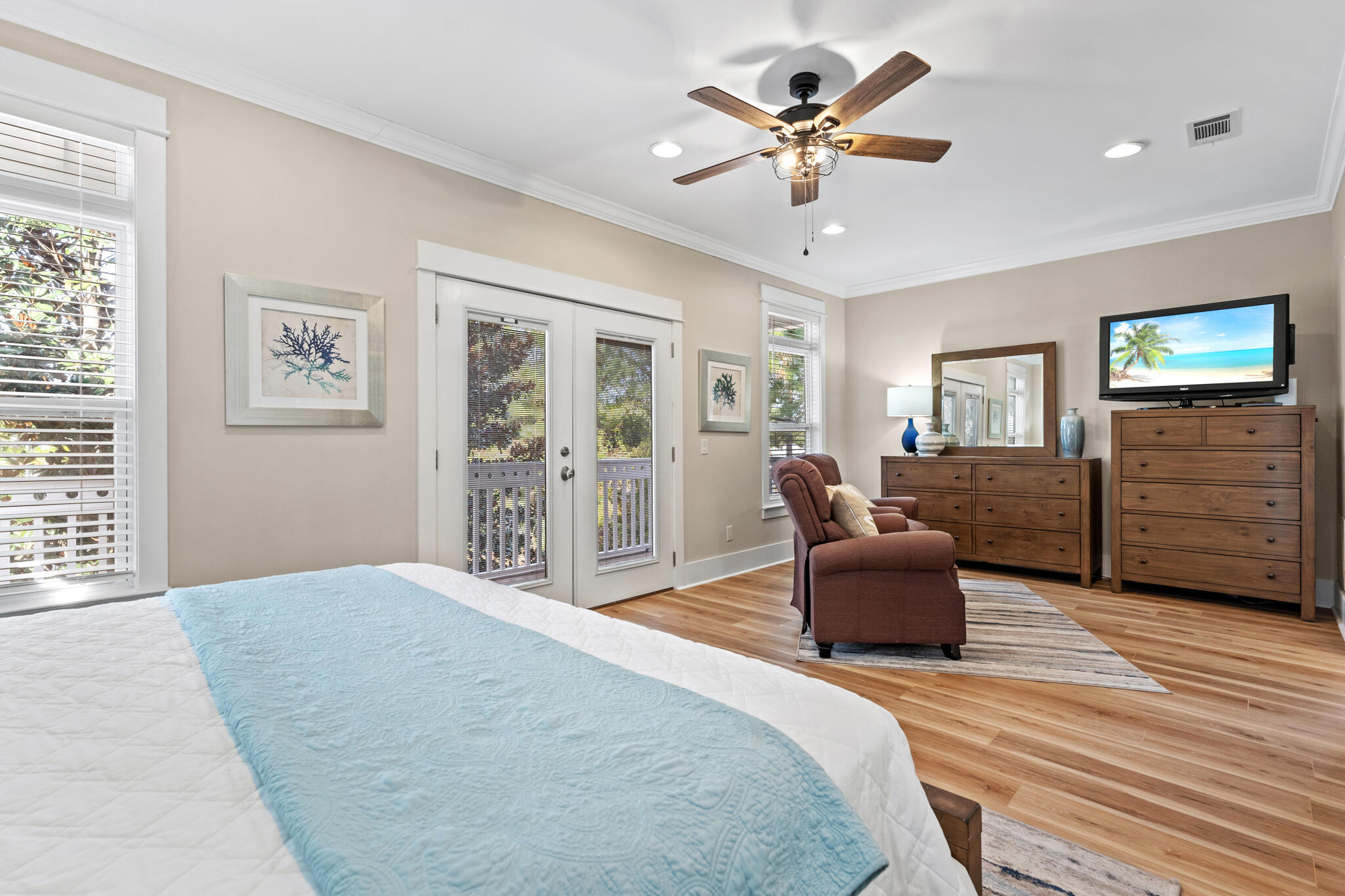 EMERALD WATERS VILLAGE - Residential