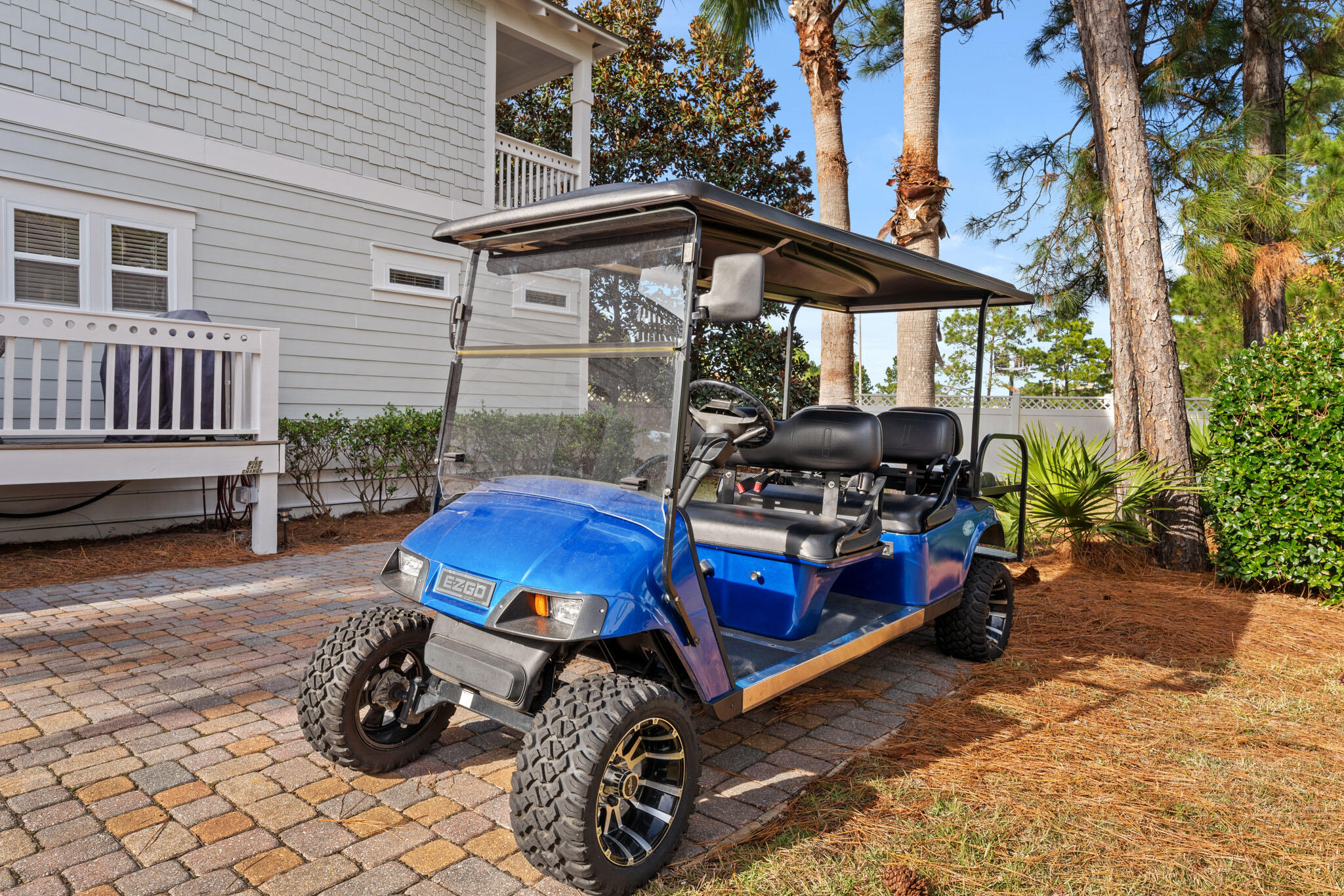 EMERALD WATERS VILLAGE - Residential