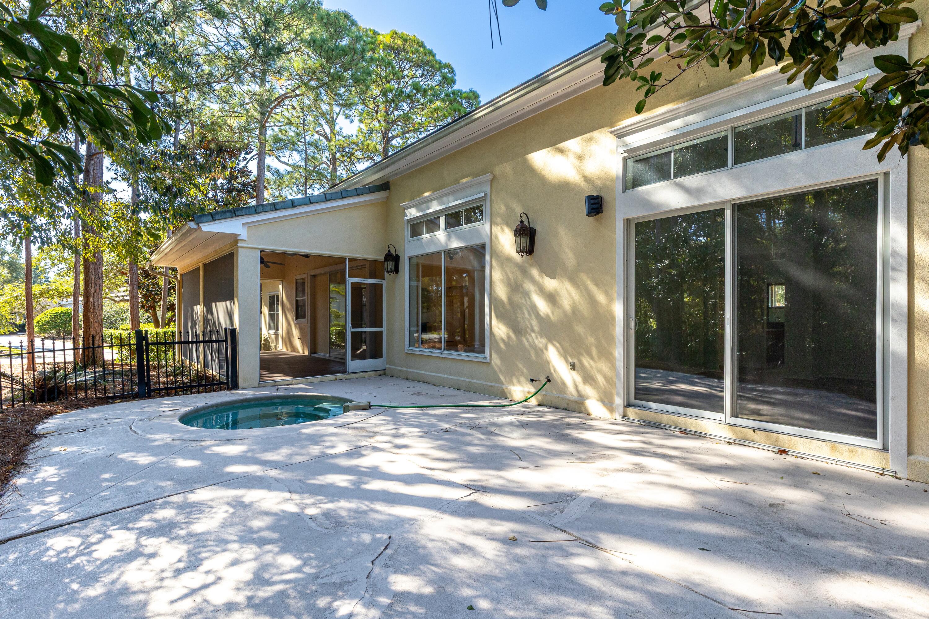 BURNT PINE - Residential